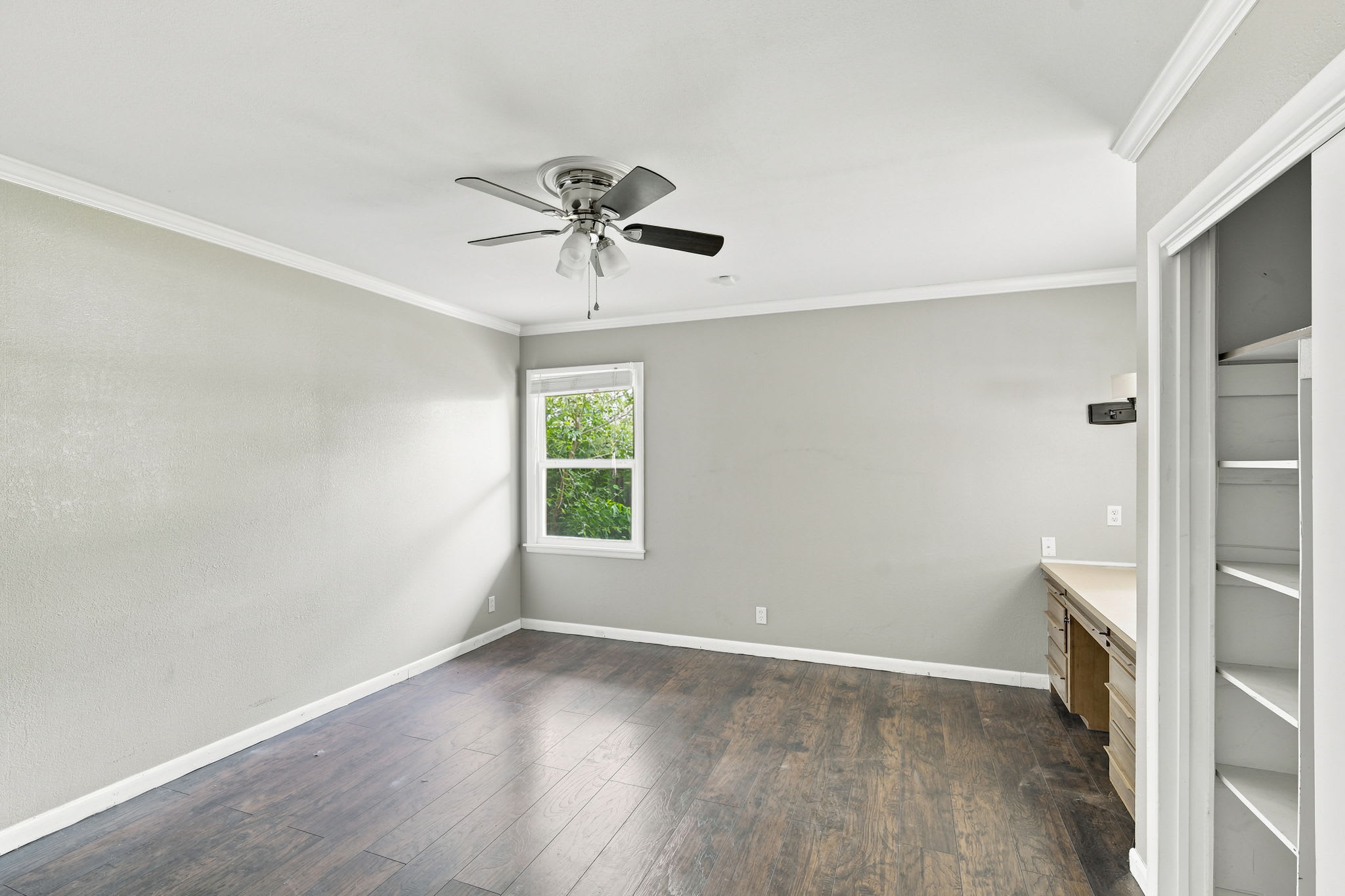 1444 Oaklawn Dr photo