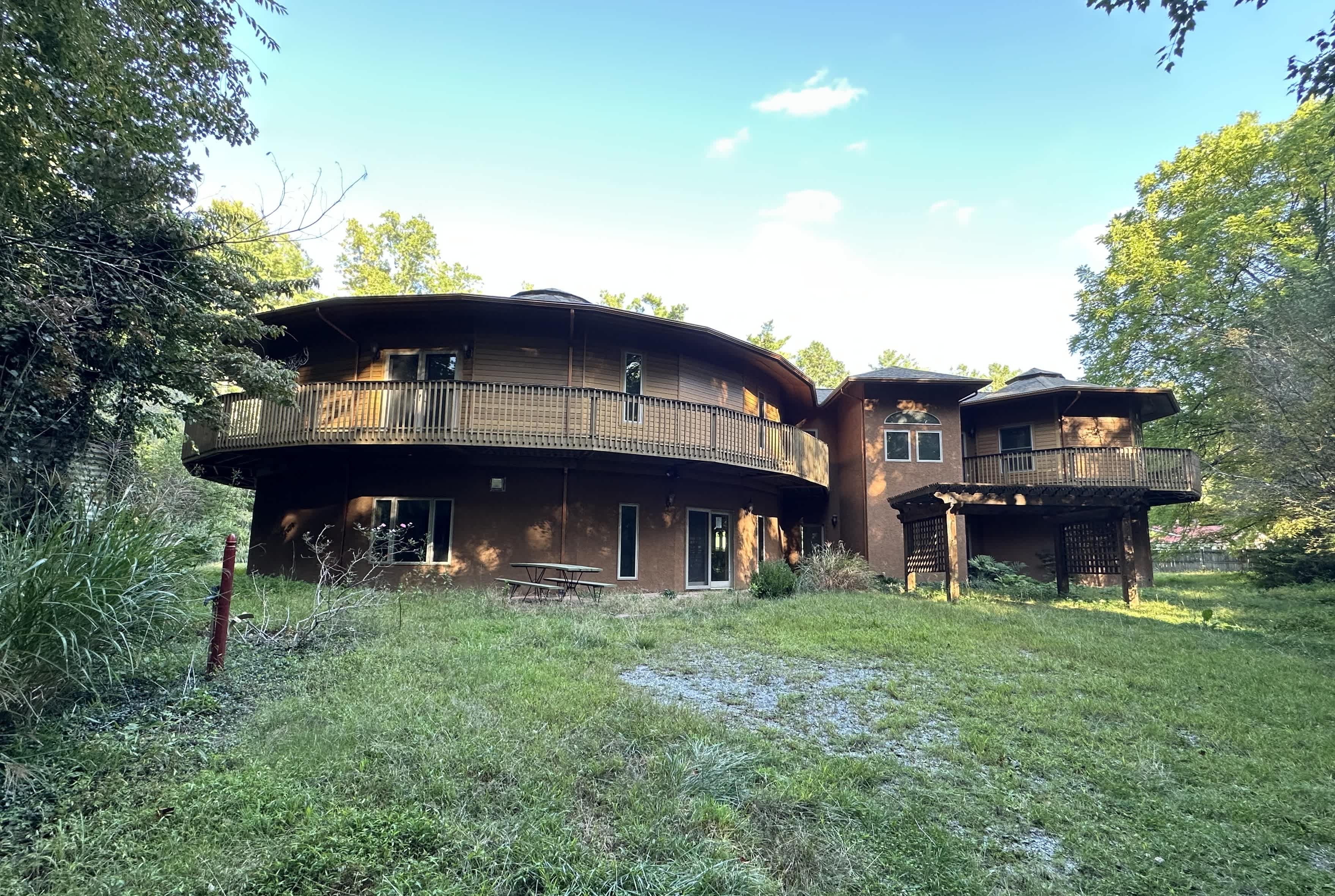Photograph of 2905 Kanuga Rd, Hendersonville, NC 28739