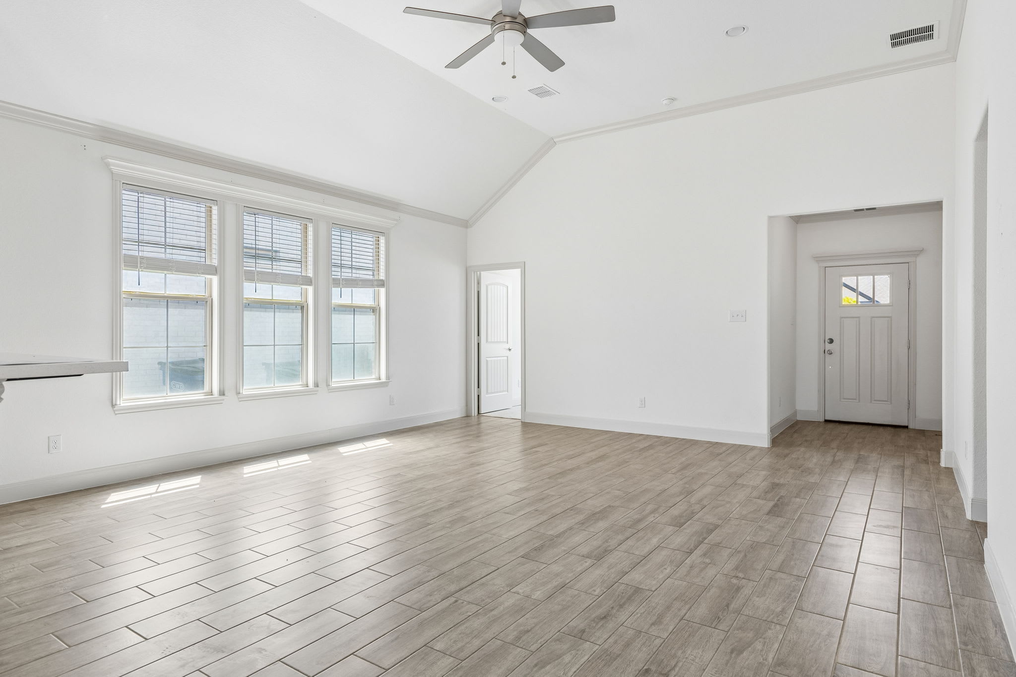 395 Waters Ridge Dr photo