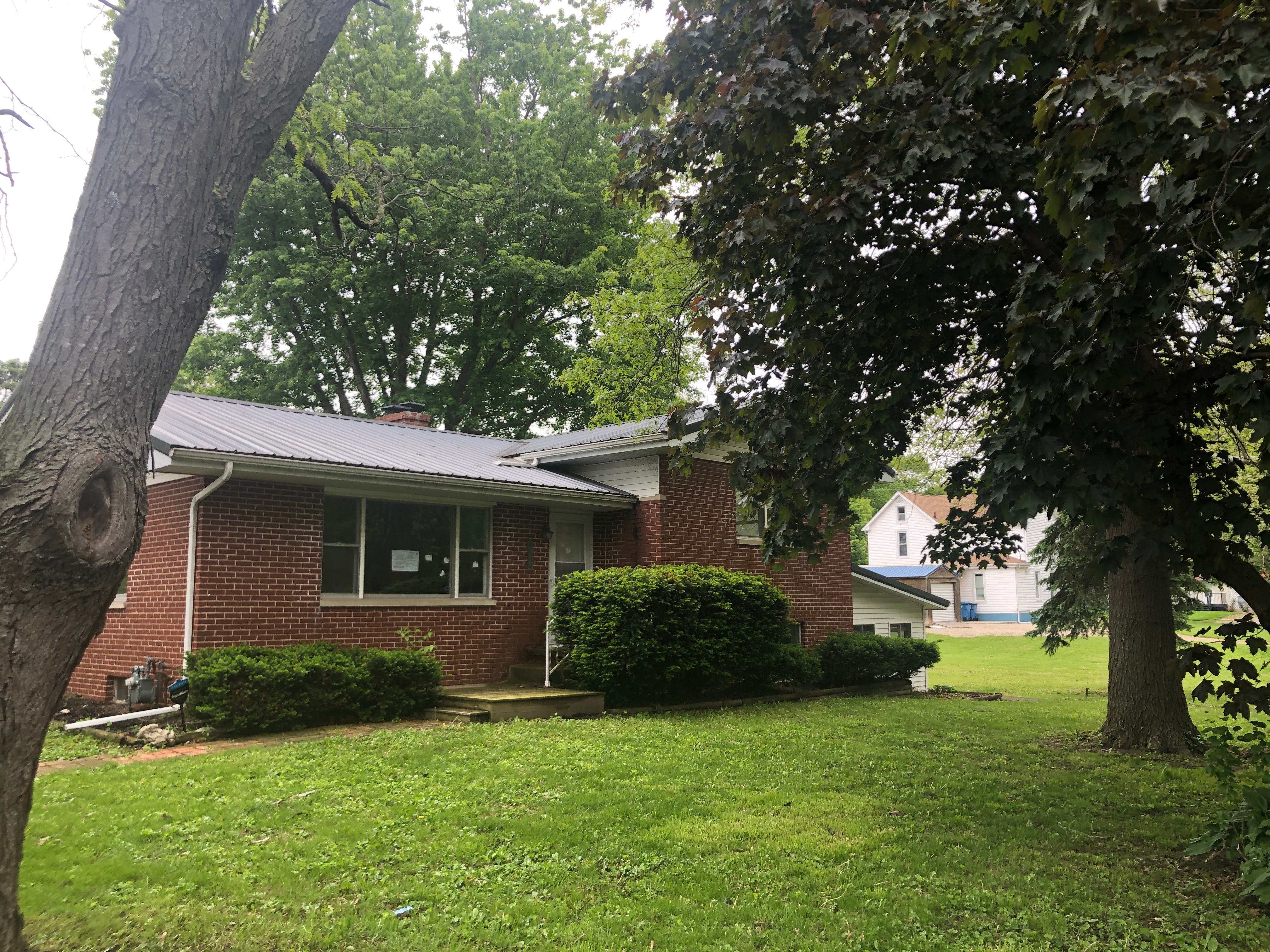 Single Family Home 2BR 1BA — 301 W Main St, Colfax, IL
