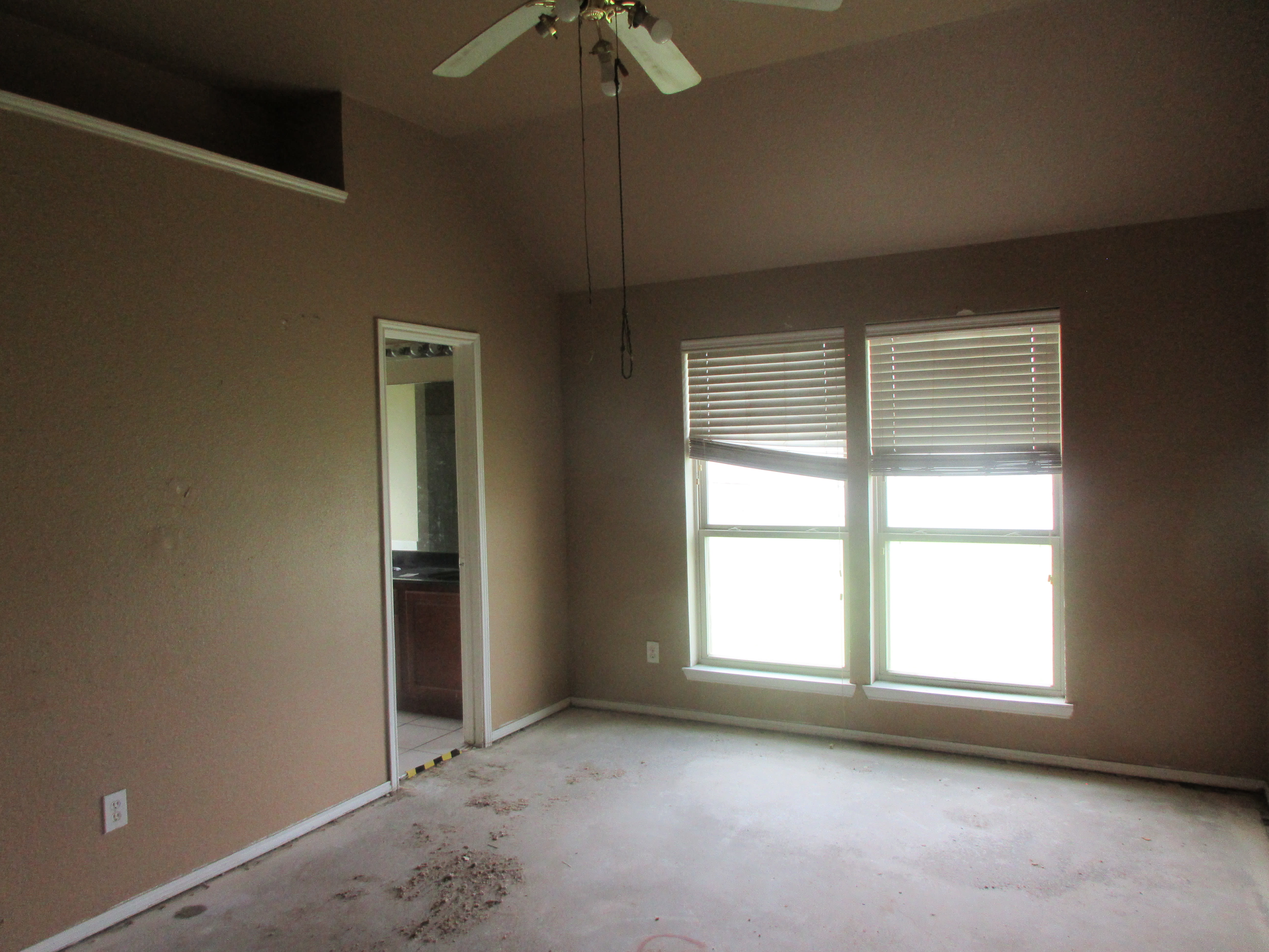 1100 Manhassett Ct photo