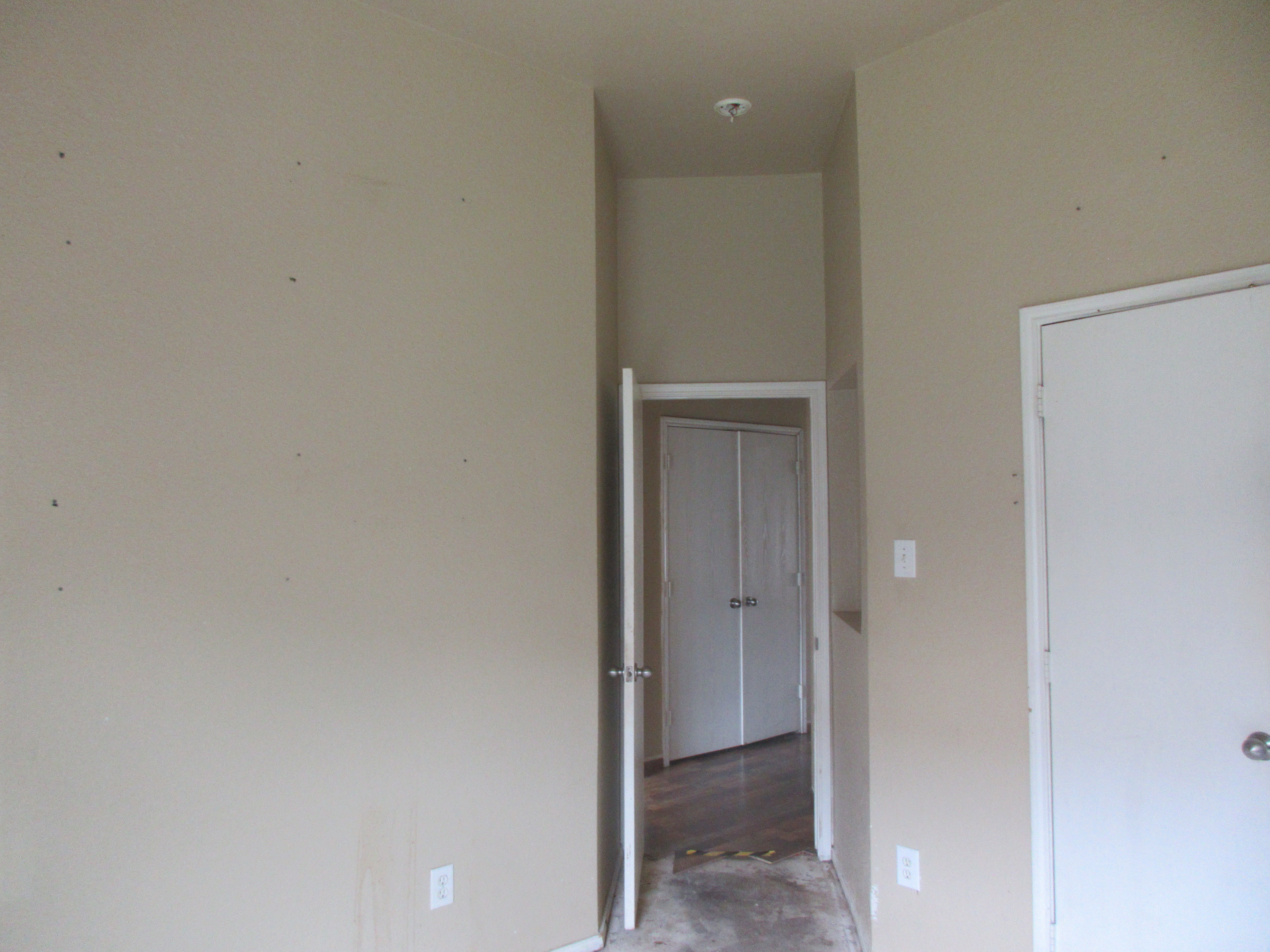 1100 Manhassett Ct photo