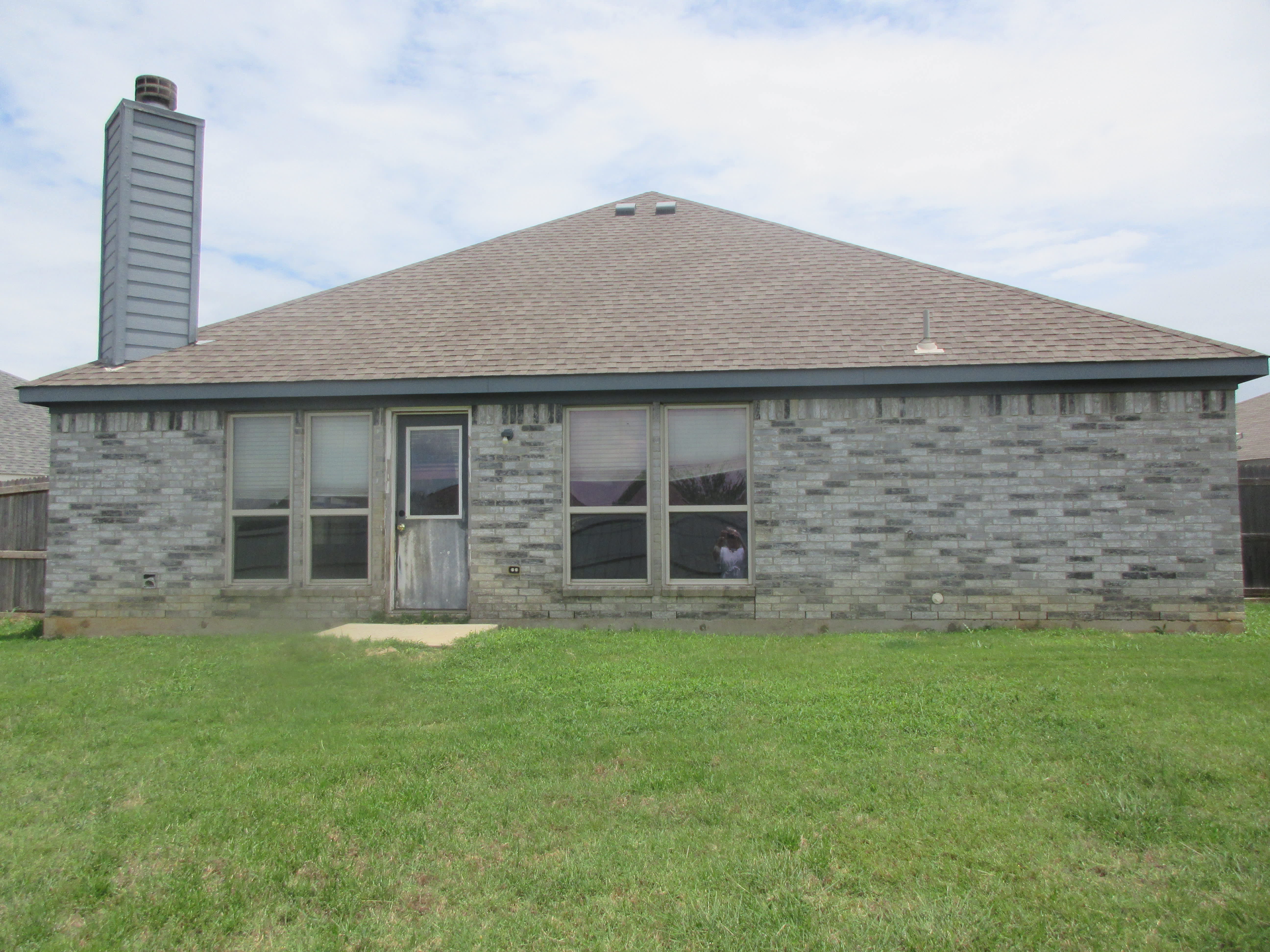 1100 Manhassett Ct photo