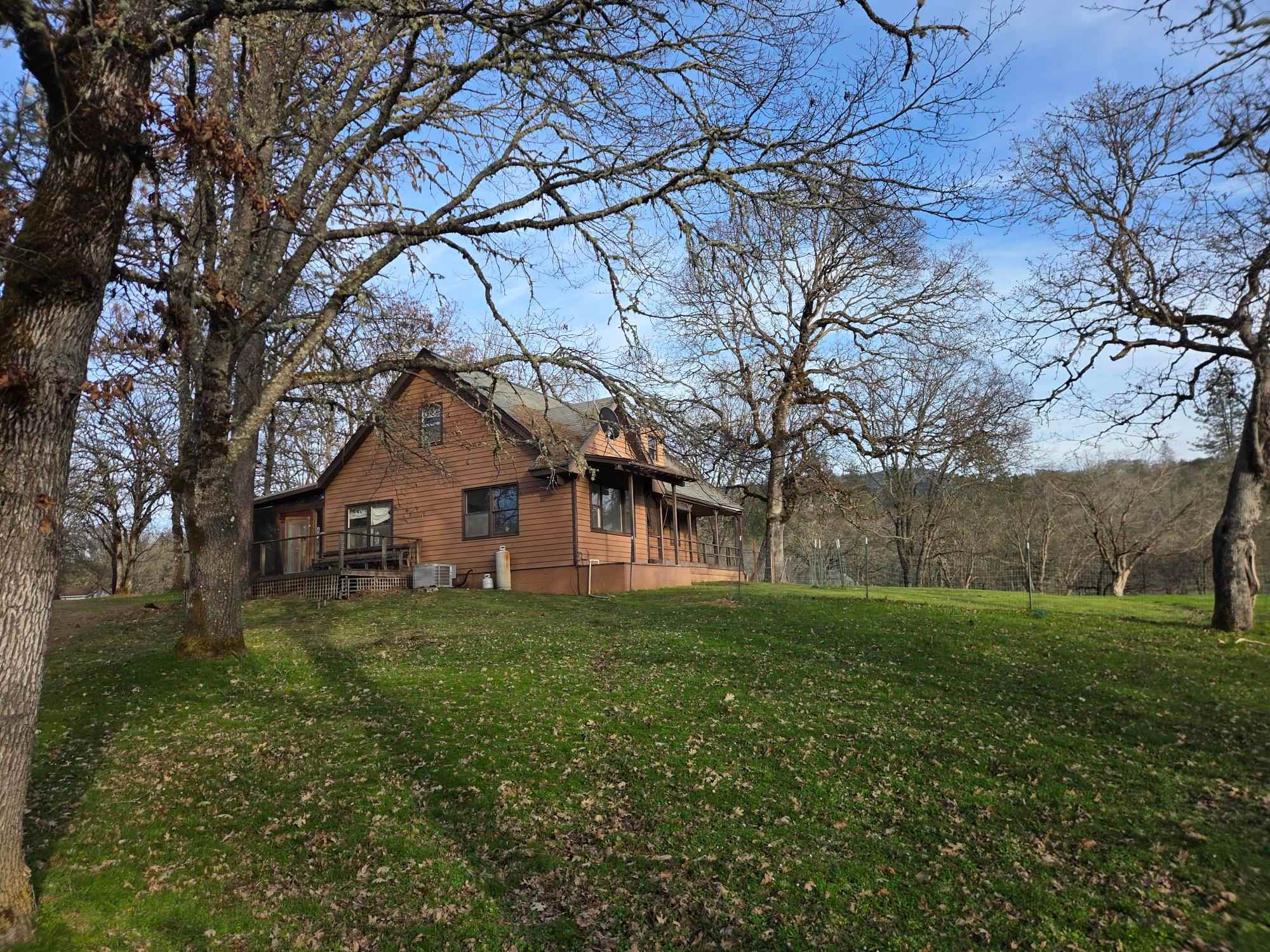 Photograph of 507 Jackpine Dr, Grants Pass, OR 97526