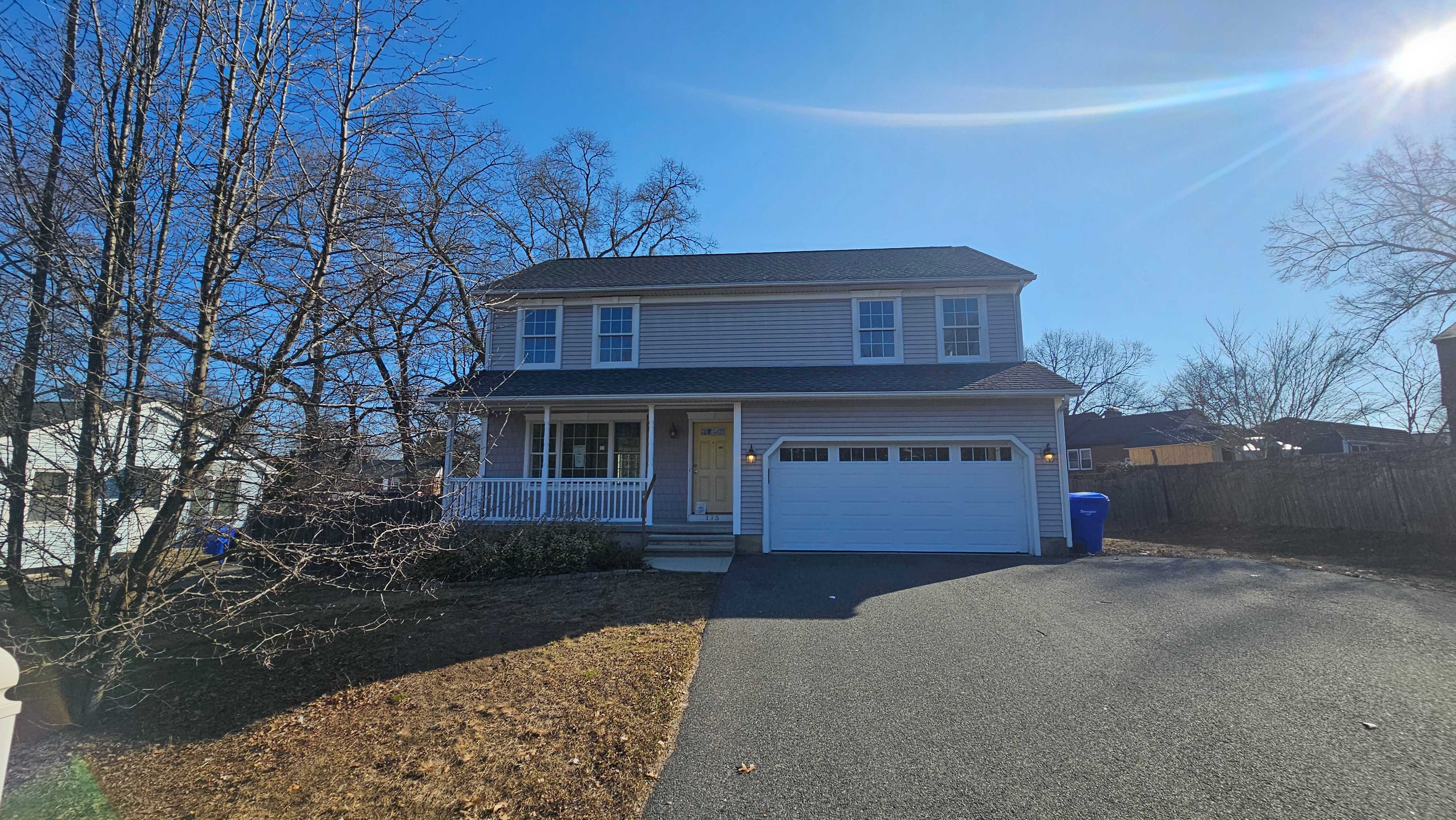 Photograph of 175 Fiberloid St, Springfield, MA 01151