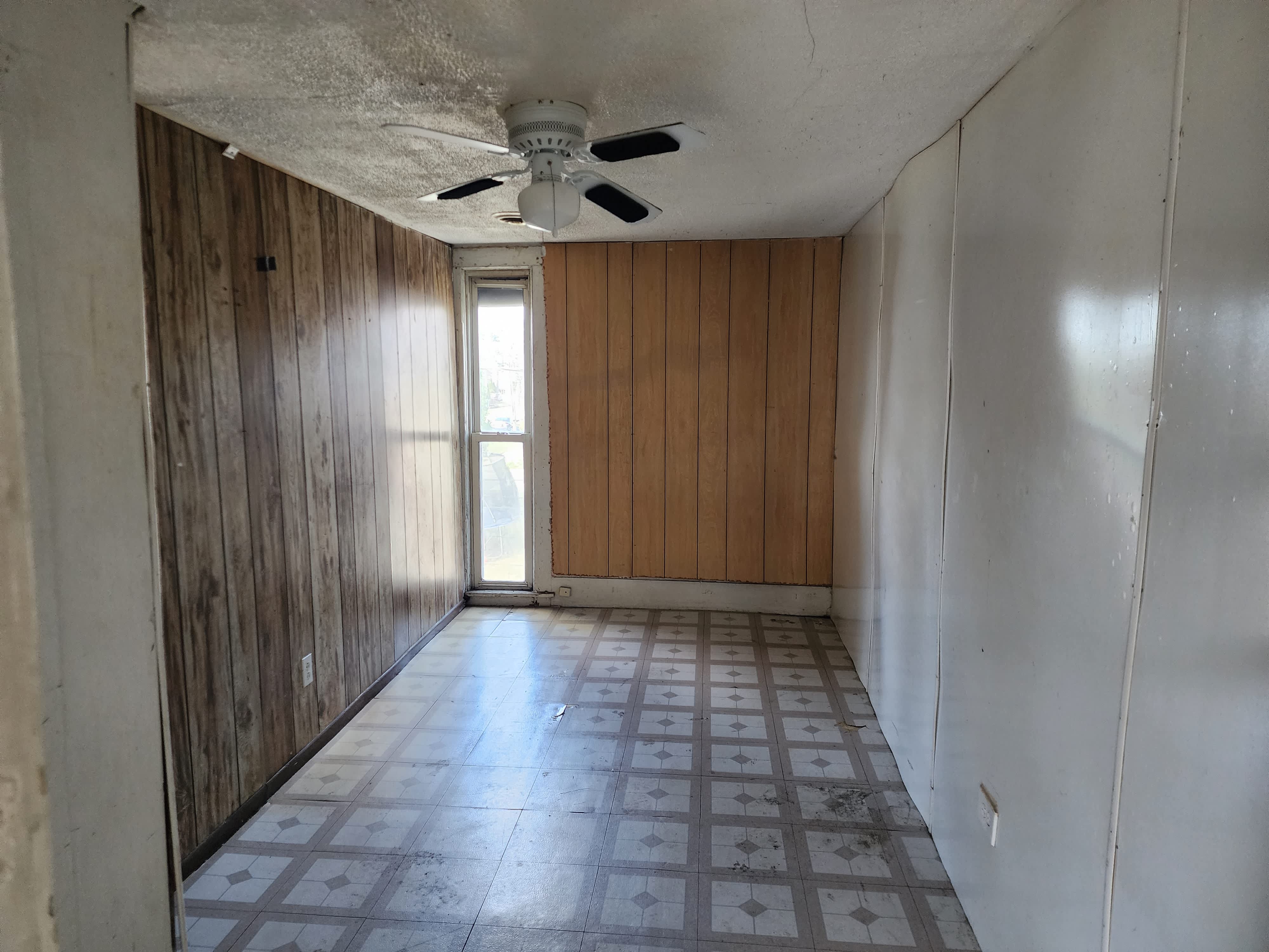 814 Clarke Ave photo