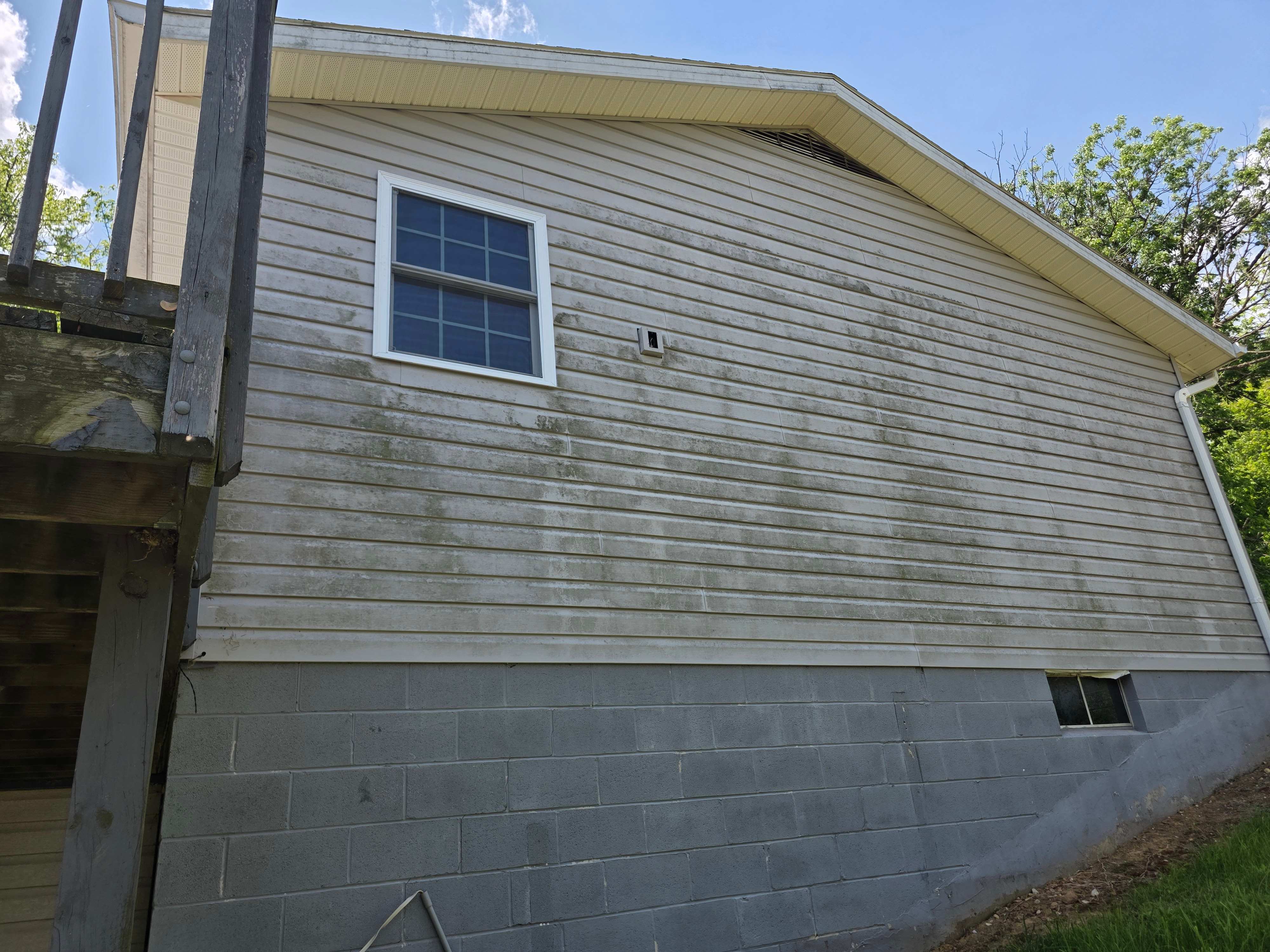 259 Emerald Dr photo