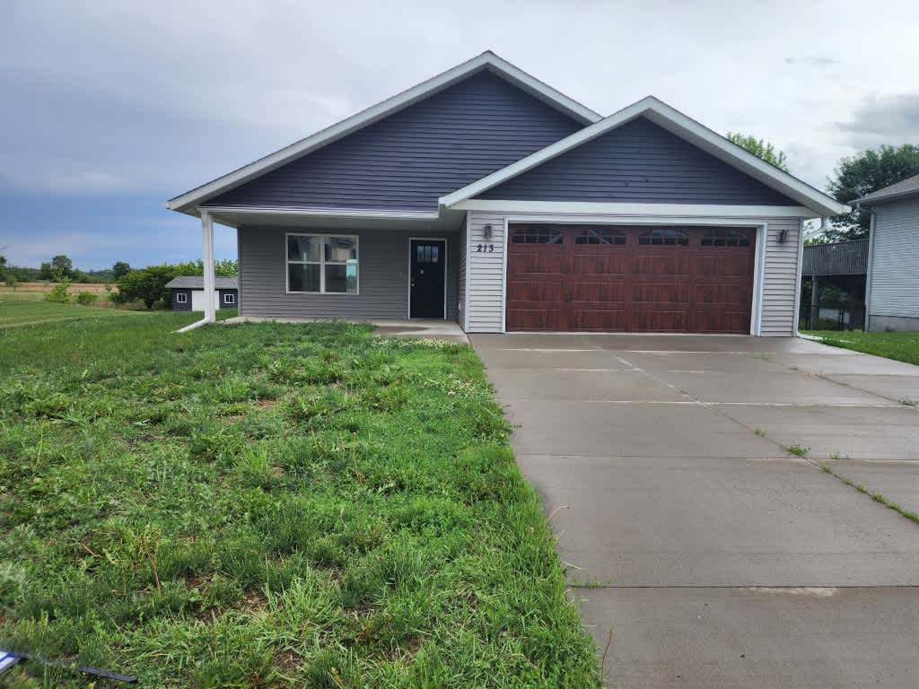 Photograph of 213 Century Ln, Silver Lake, MN 55381