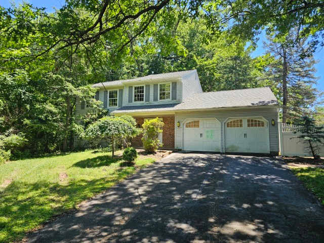 Single Family Home 4BR 2.5BA - 1229 Woodbrook Ln, Warminster, PA