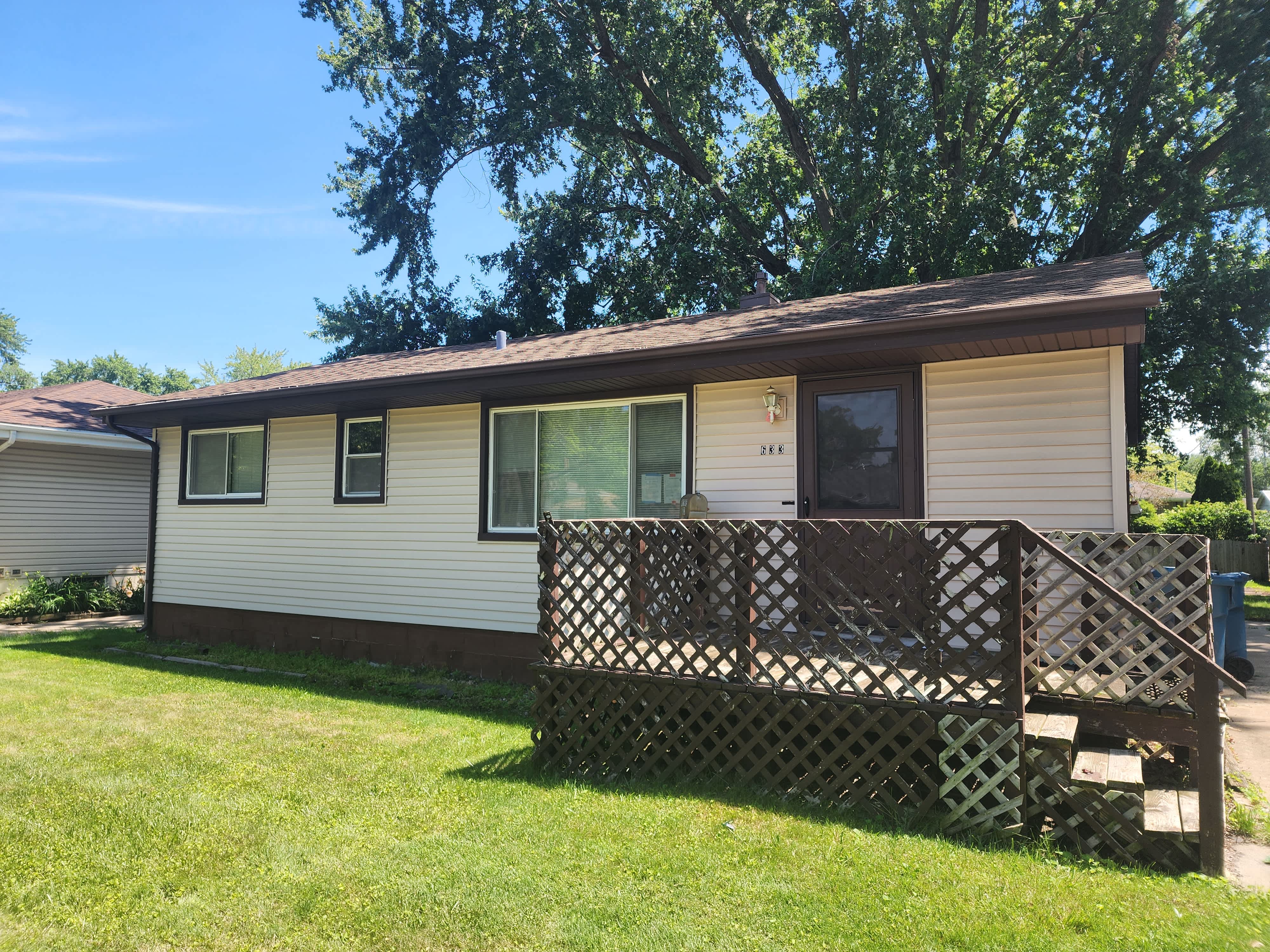 Single Family Home 3BR 1BA - 633 N Glenwood Ave, Griffith, IN