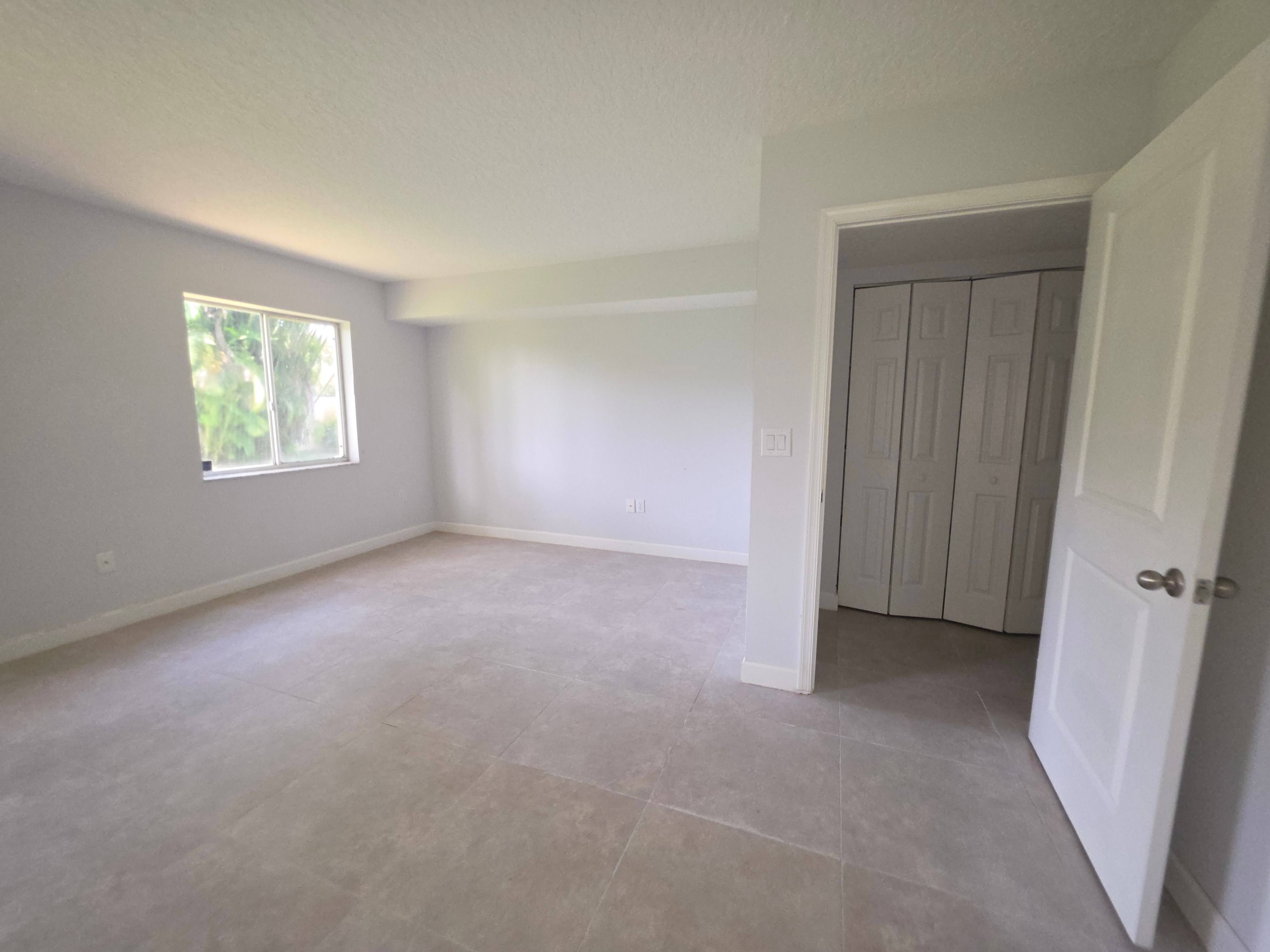 5951 Regal Glen Dr Apt 104 photo