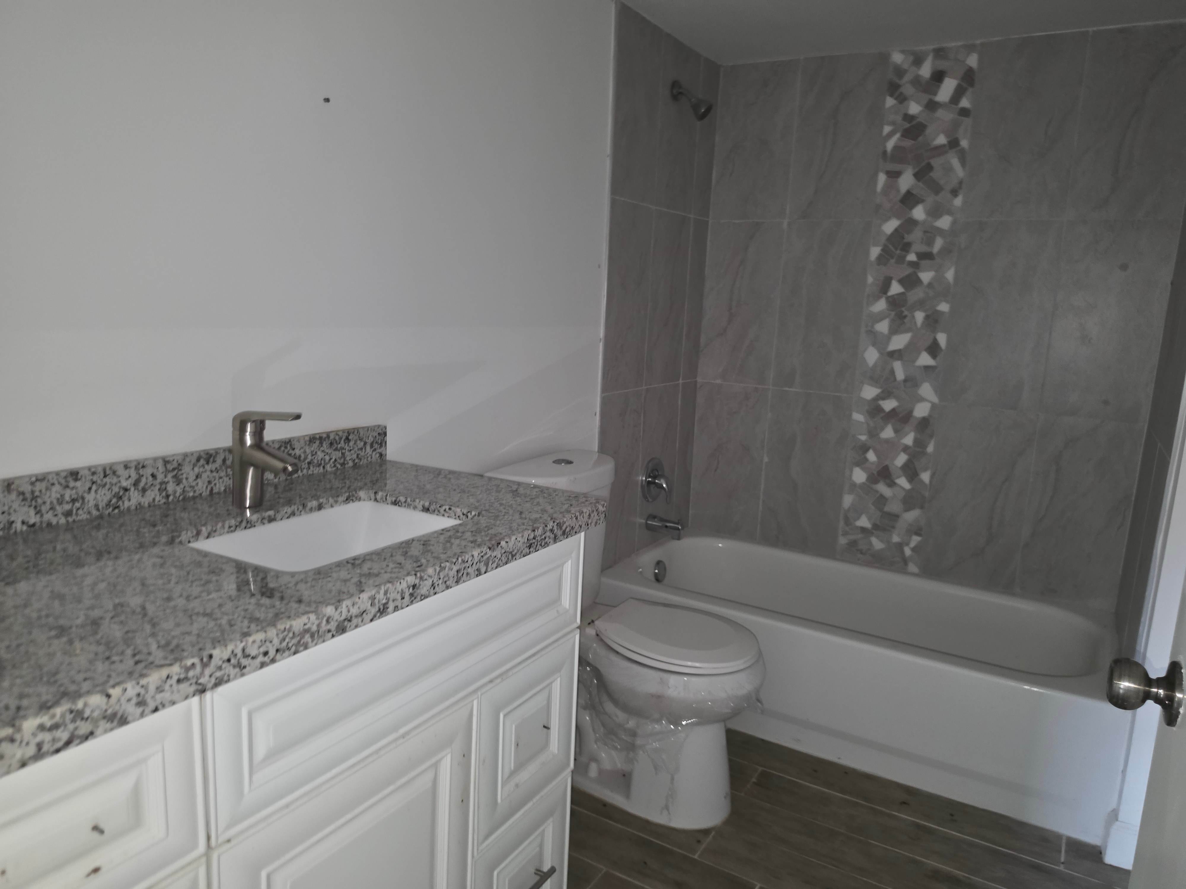 5951 Regal Glen Dr Apt 104 photo