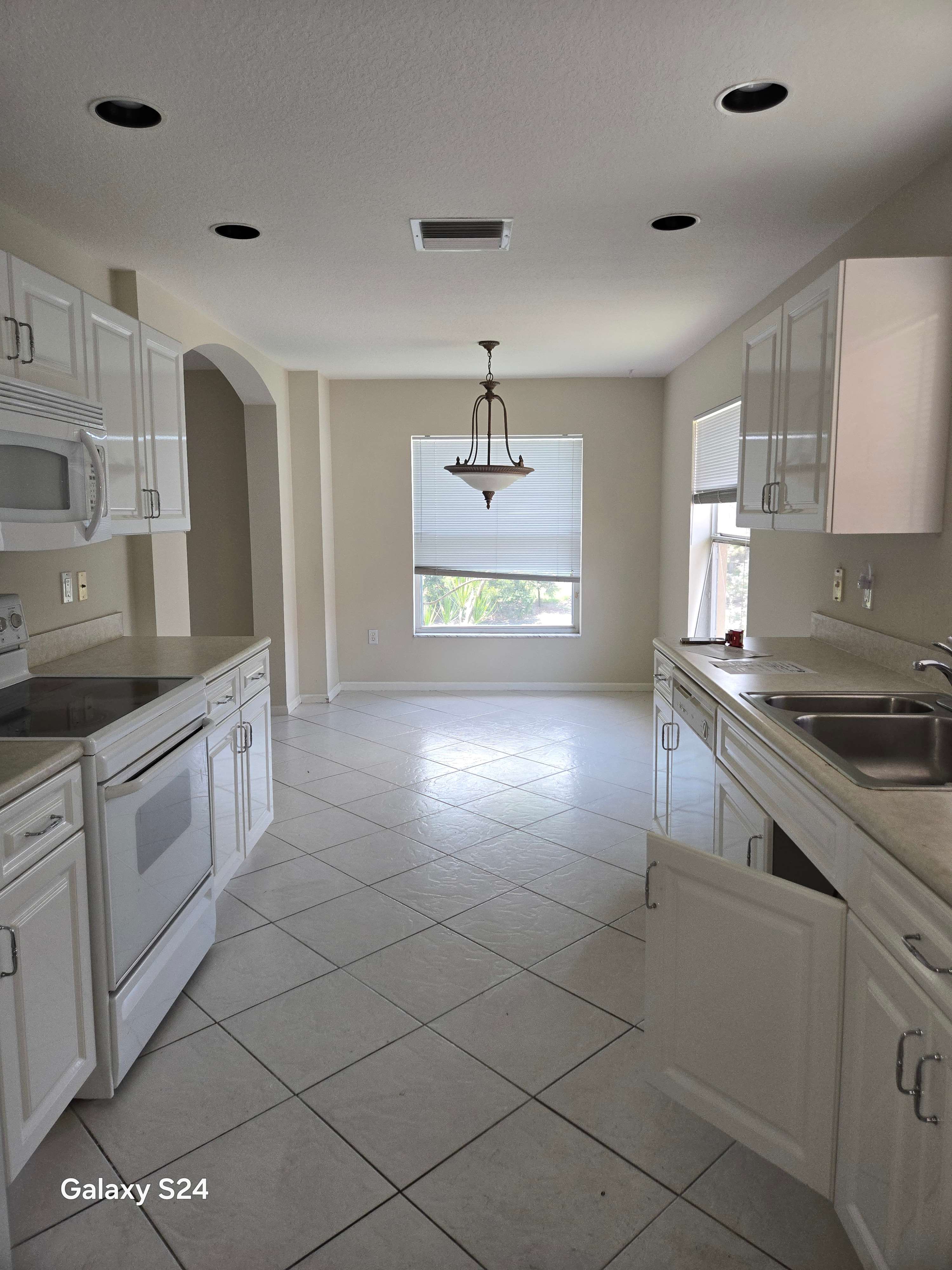 12418 Crystal Pointe Dr. Unit 202 photo