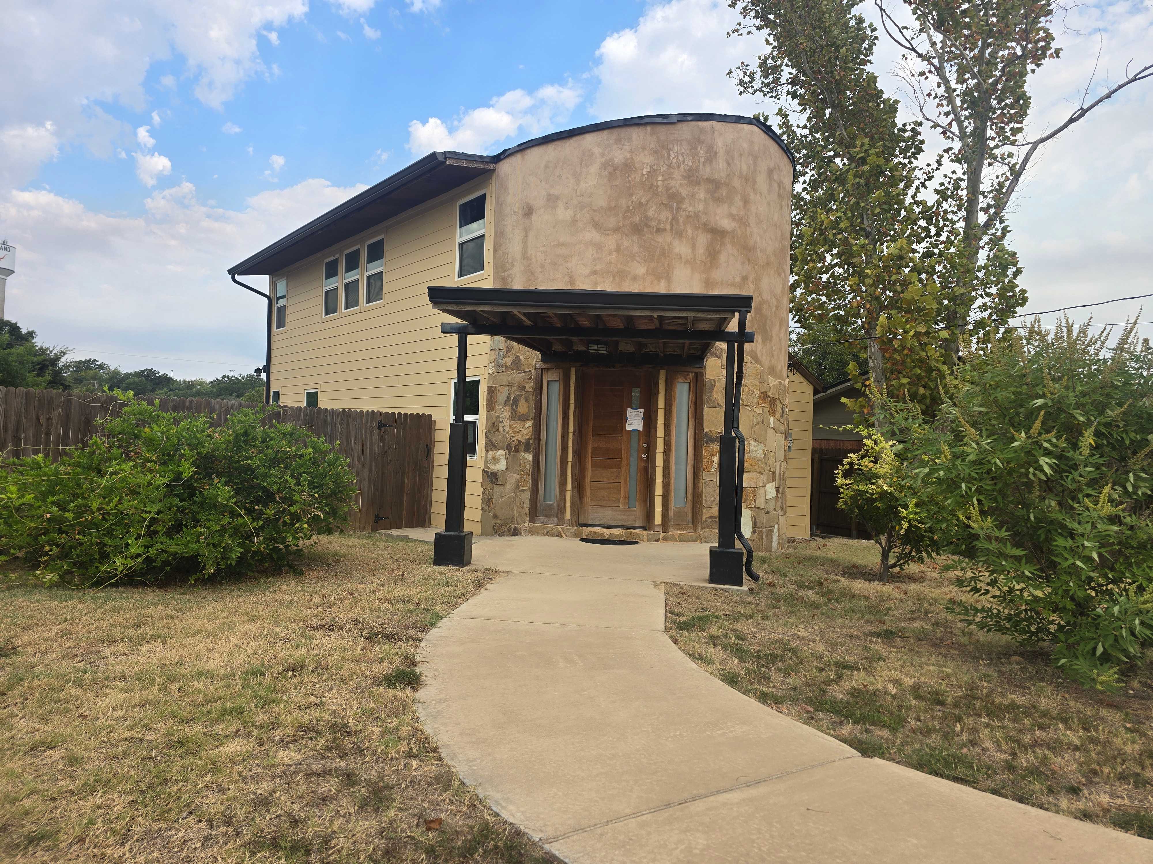 Photograph of 507 S Ostrom Ave, Eastland, TX 76448