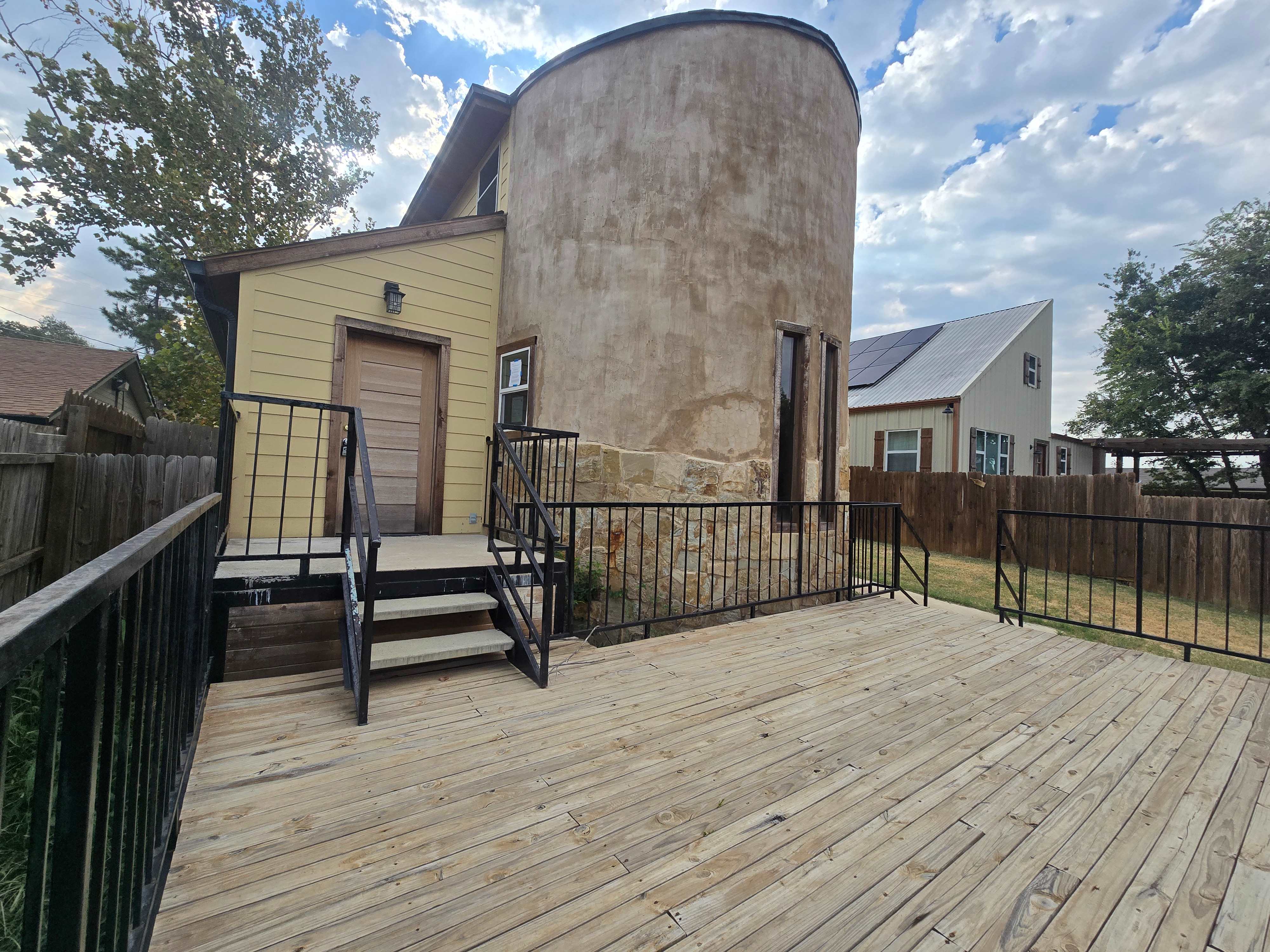 507 S Ostrom Ave photo