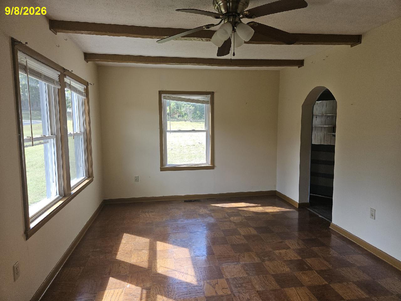 185 Eastview Dr photo