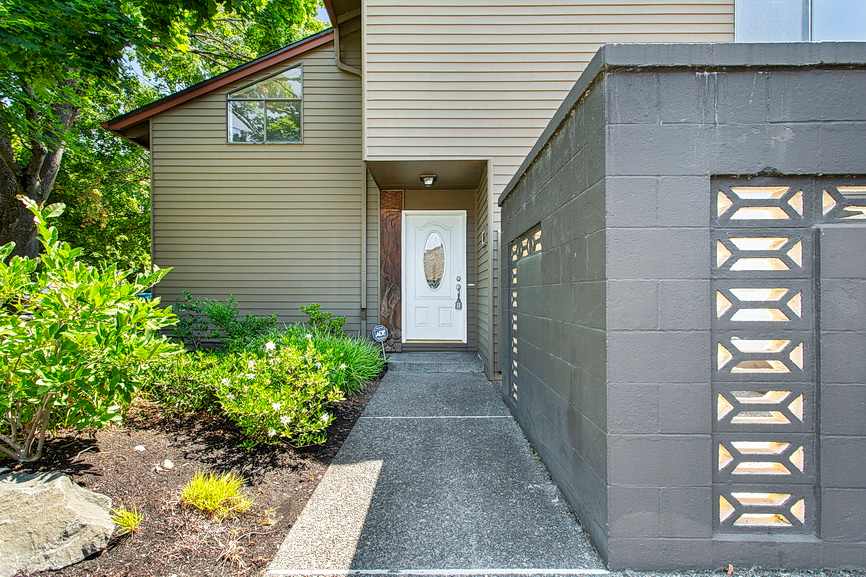 224 N Hayden Bay Dr photo