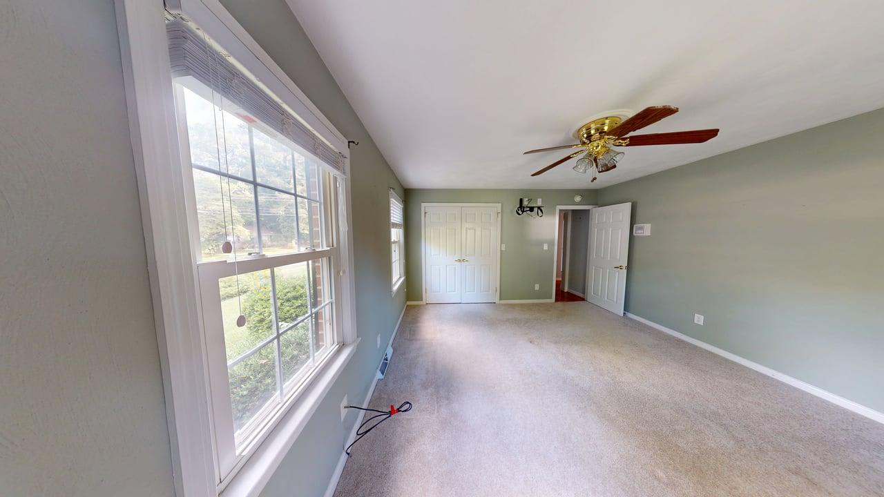 228 Falcon Dr photo