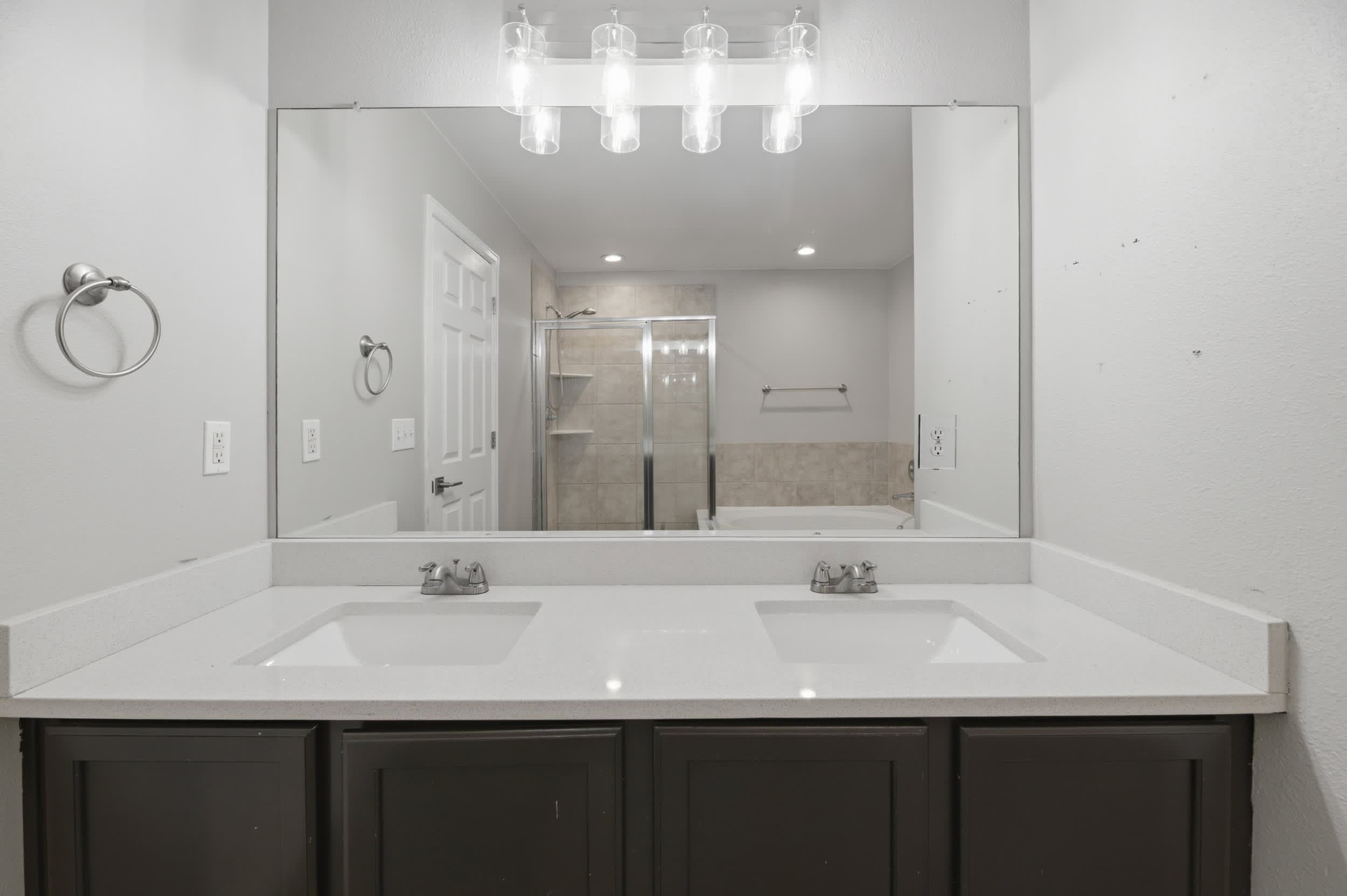 4839 Liverpool St photo