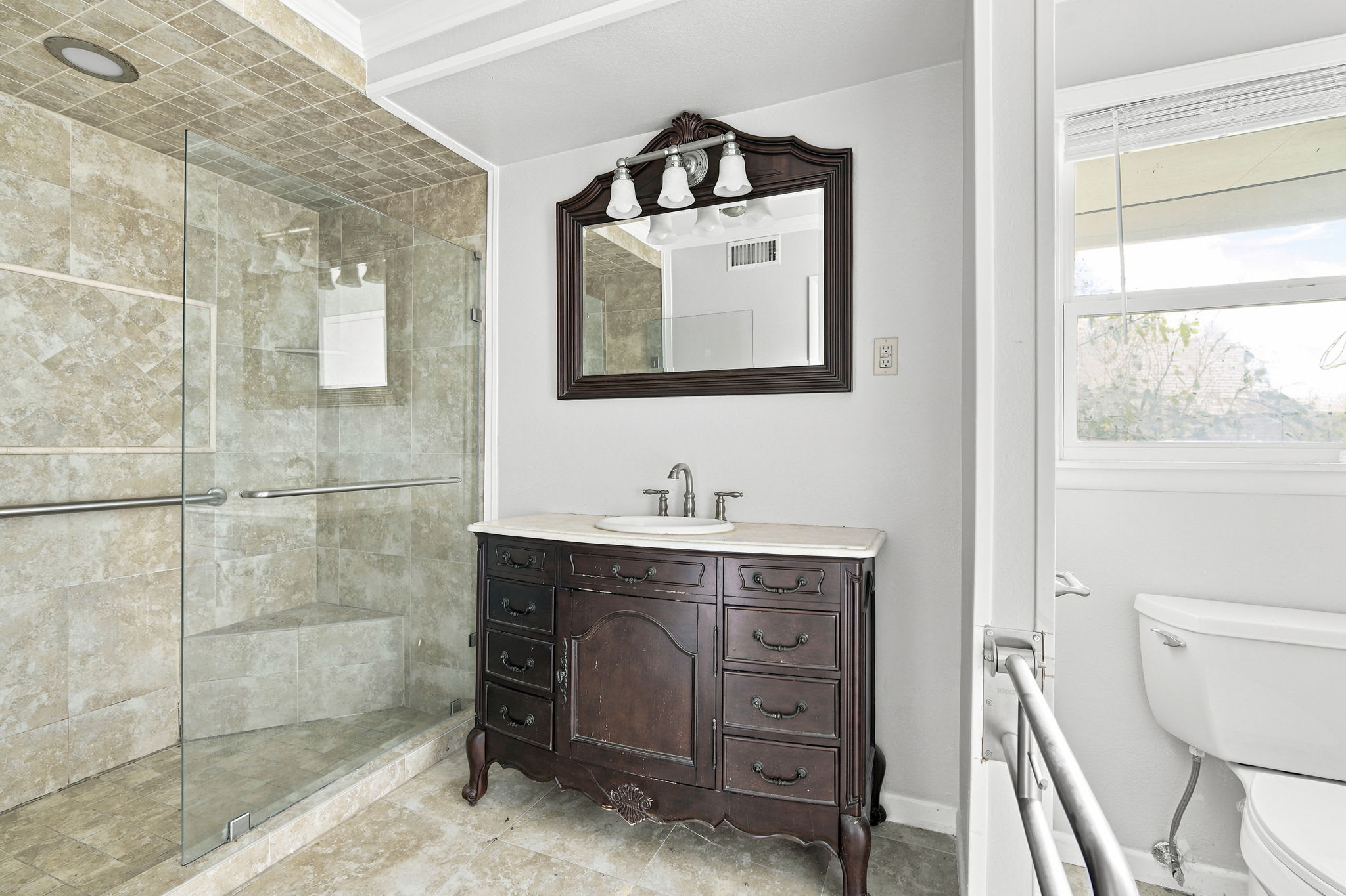 1444 Oaklawn Dr photo