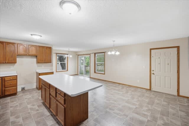 302 3rd St W photo