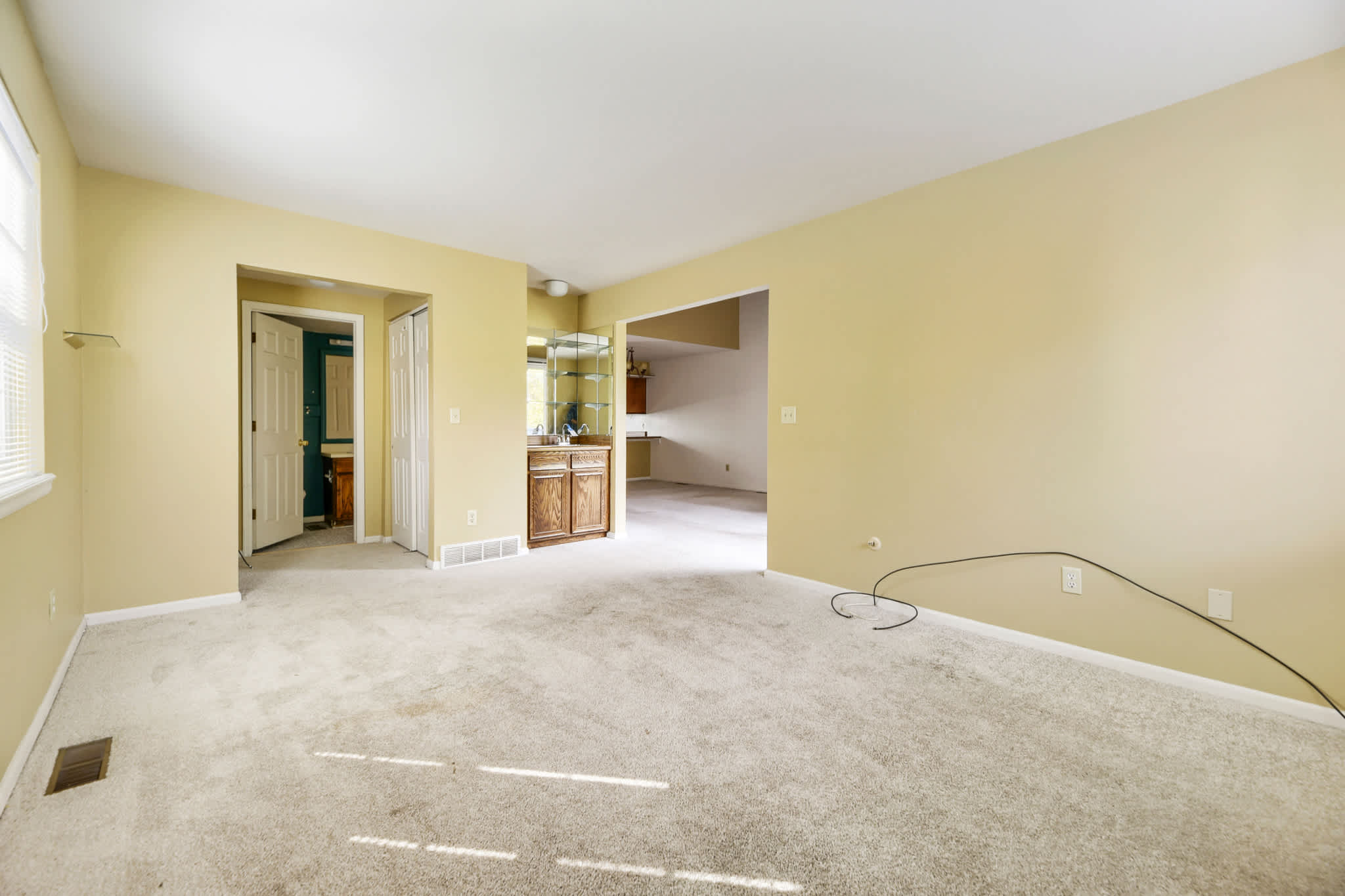 2405 S Worchester Ct photo