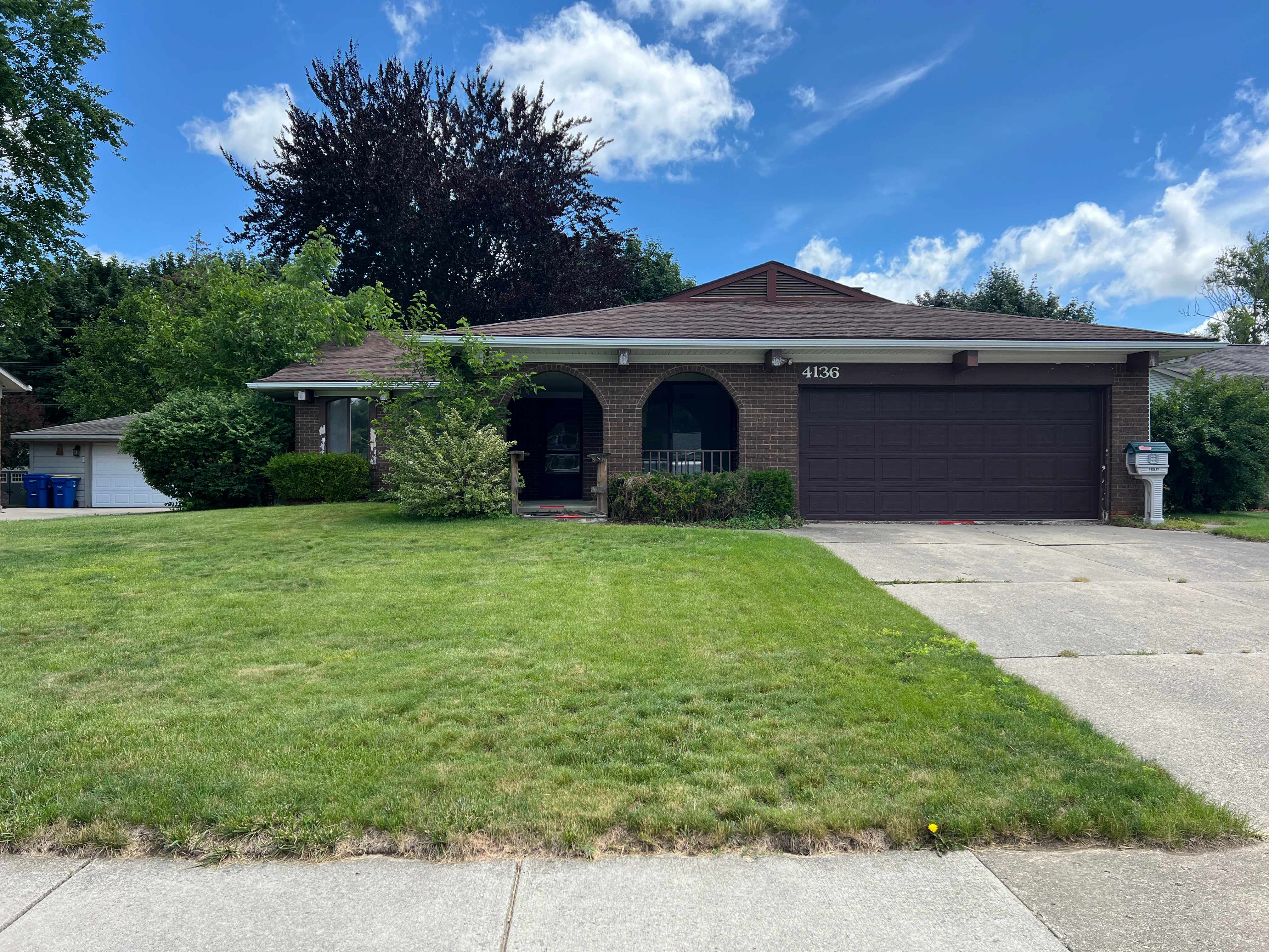 Single Family Home 3BR 2BA - 4136 Ironside Dr, Waterford, MI