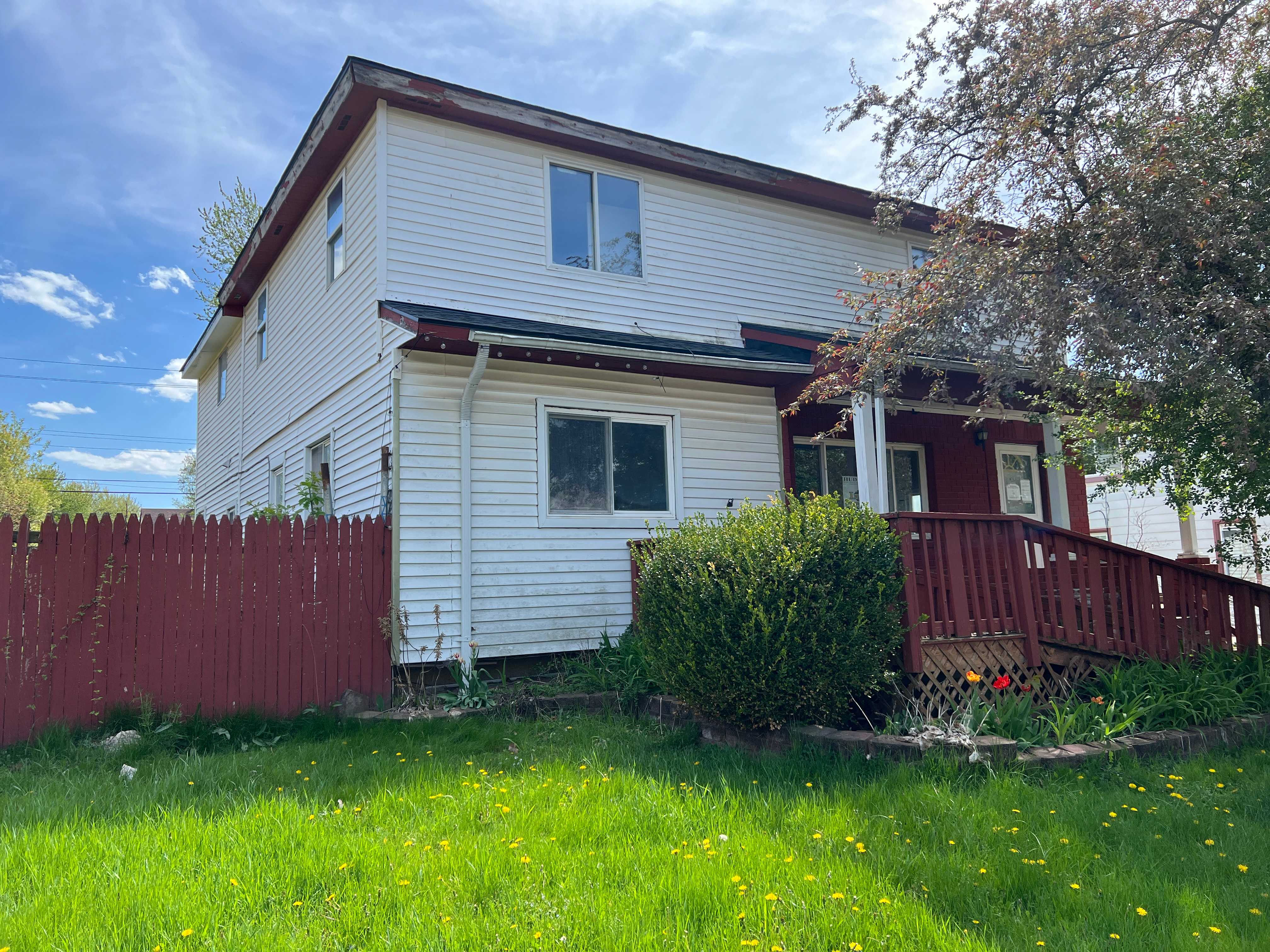 151 W Sheffield Ave photo
