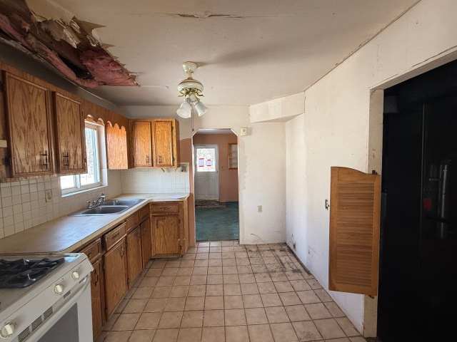 151 W Sheffield Ave photo