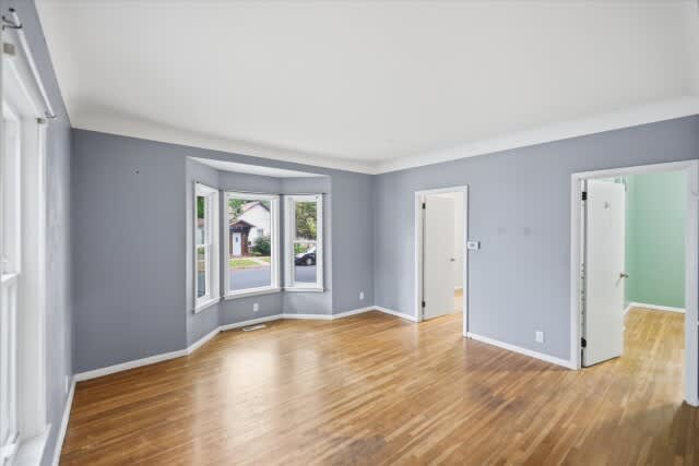302 3rd St W photo