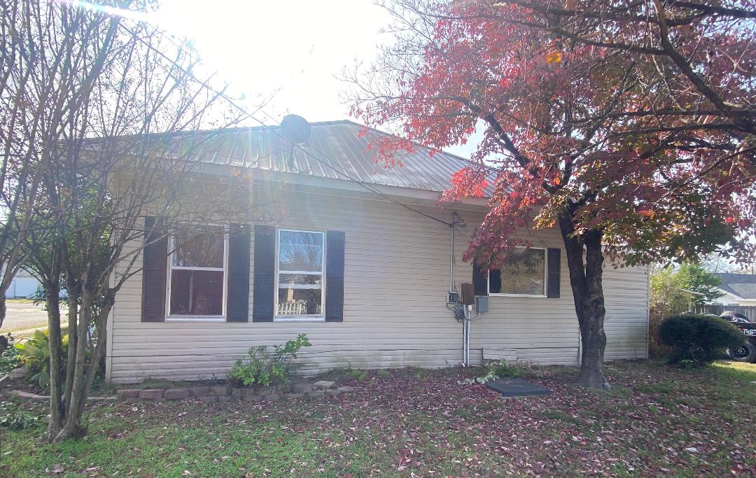 405 N Johnson Ave photo