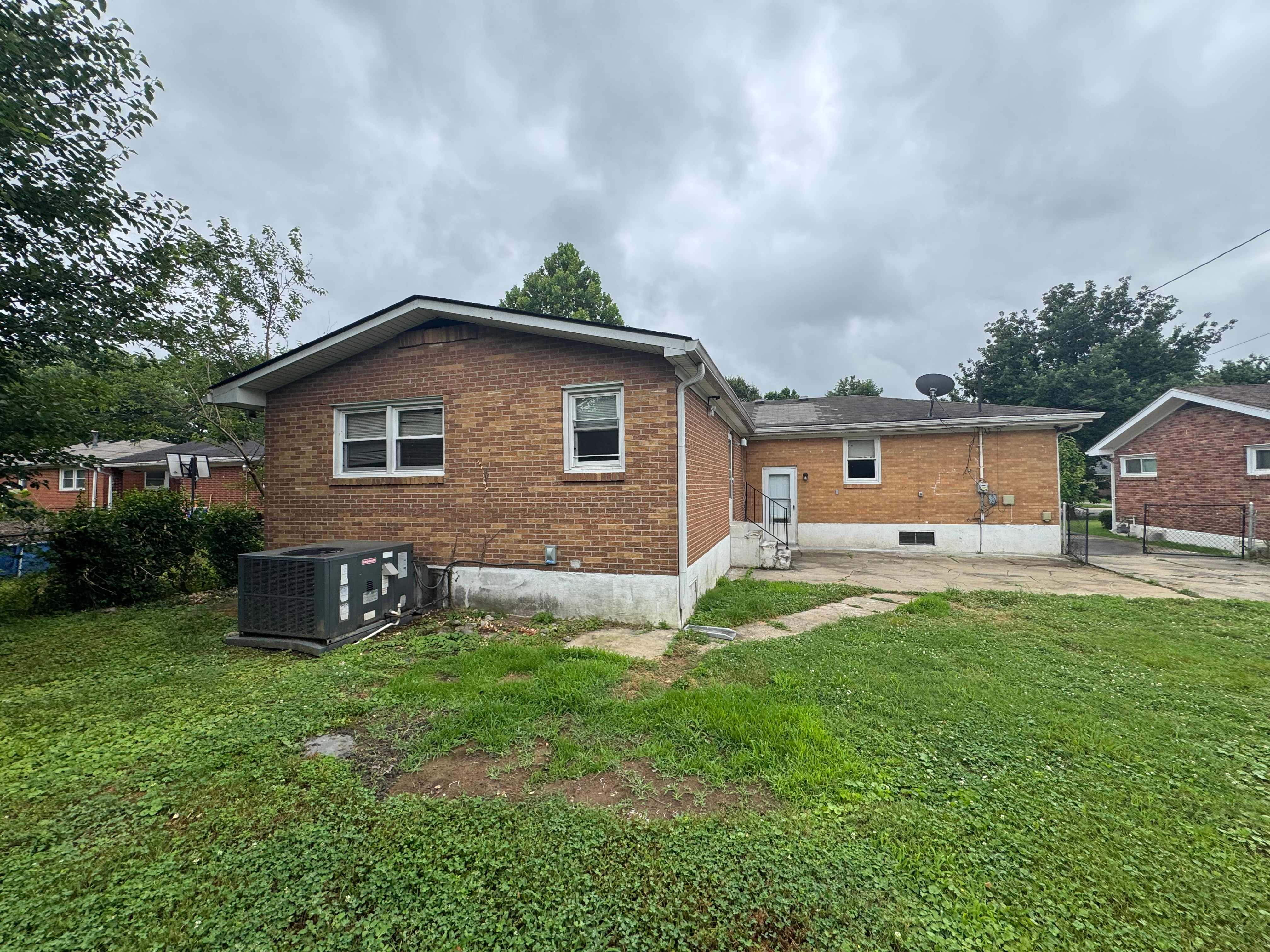 3327 Algonquin Pkwy photo