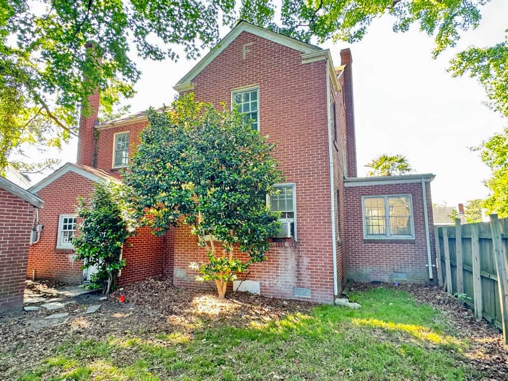 2910 Woodland Ave photo