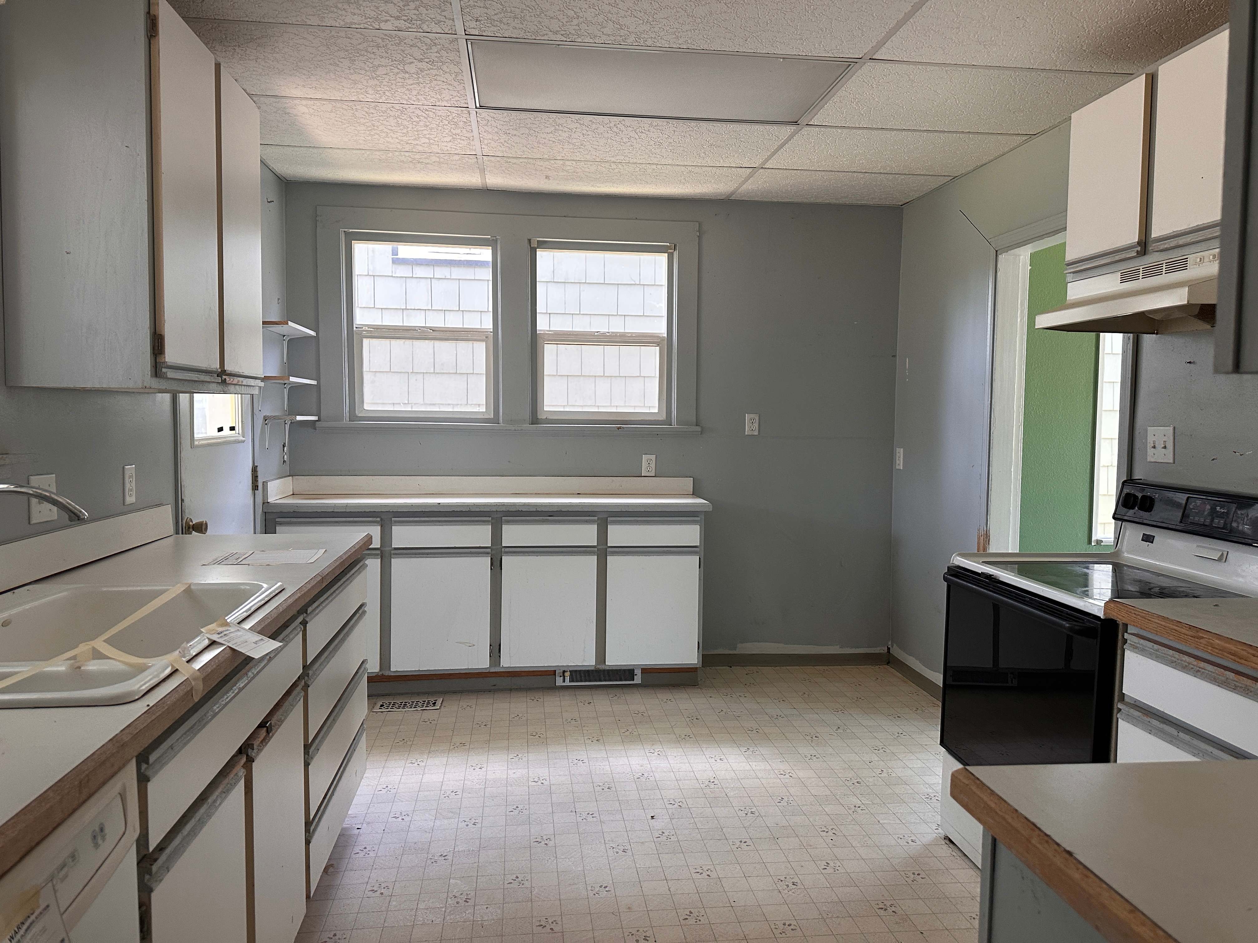 152 Karr Ave photo