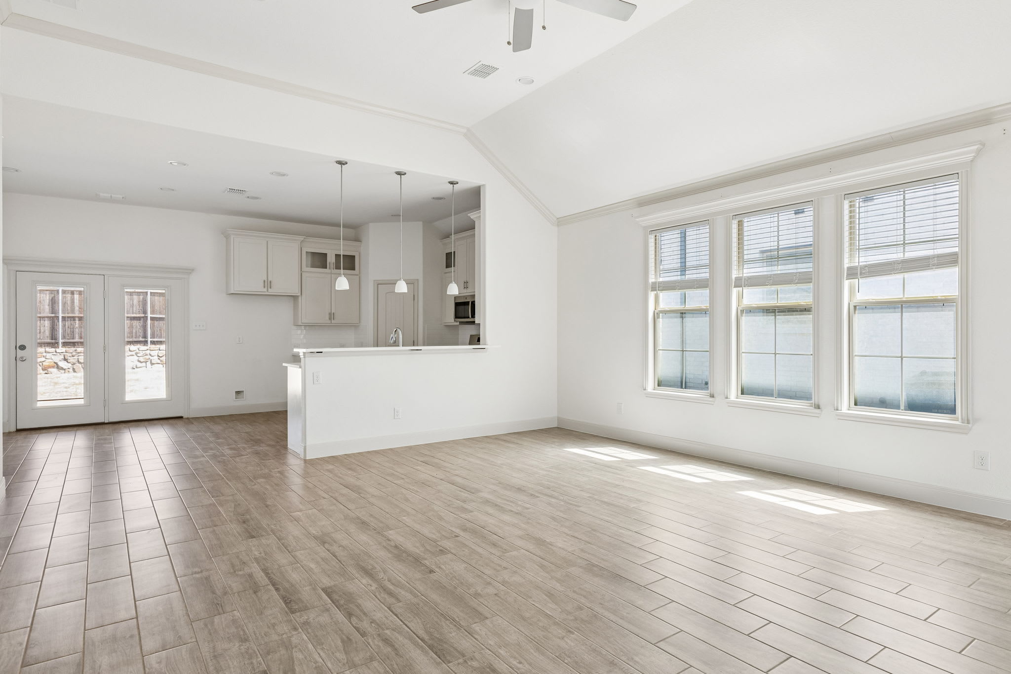 395 Waters Ridge Dr photo
