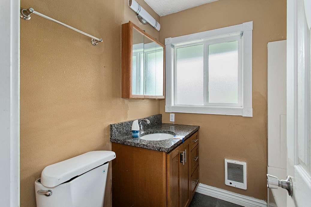 3025 Maple St photo