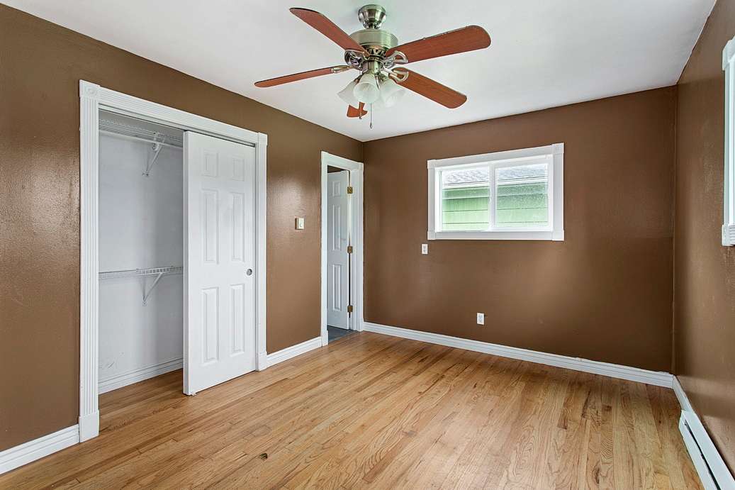 3025 Maple St photo