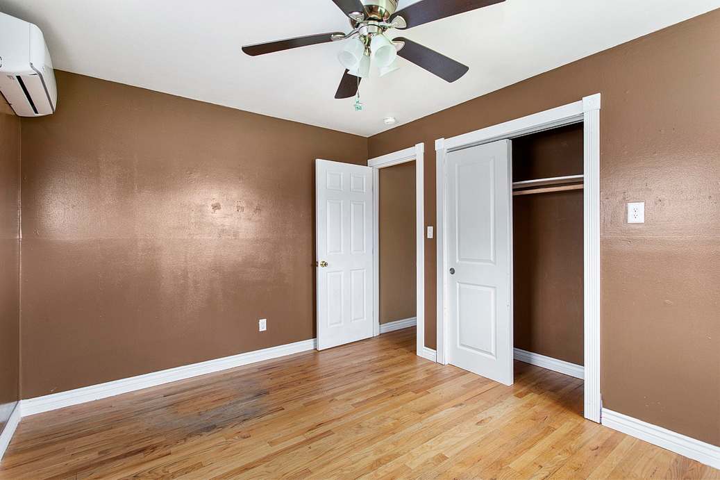 3025 Maple St photo