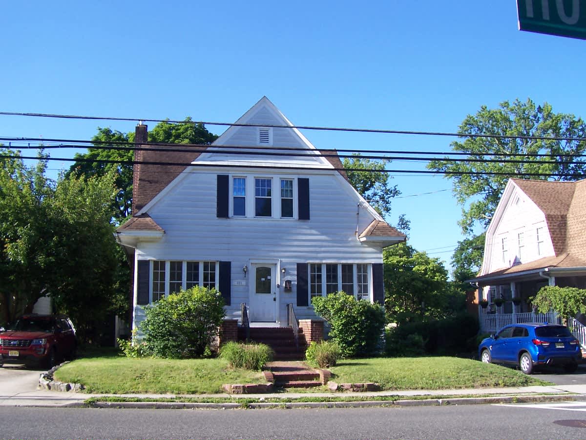 Photograph of 321 W Holly Ave, Pitman, NJ 08071