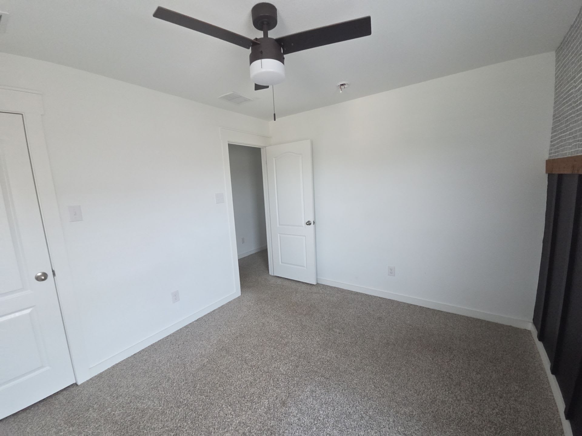 2903 Doggett Dr photo