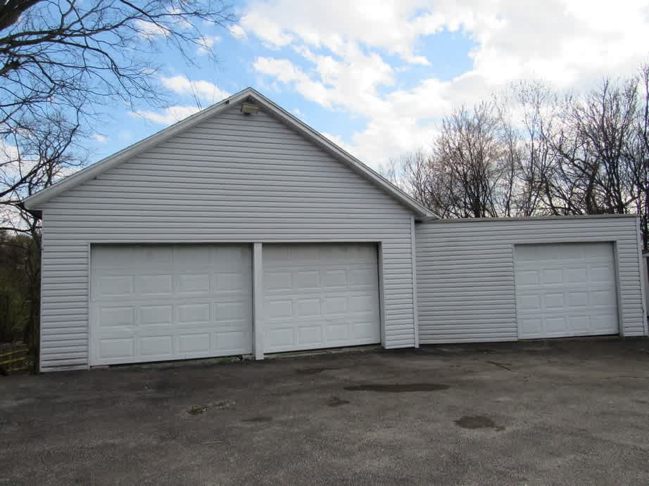 378 Woodland View Dr photo
