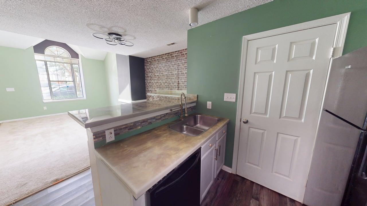 469 Lees Mill Dr photo