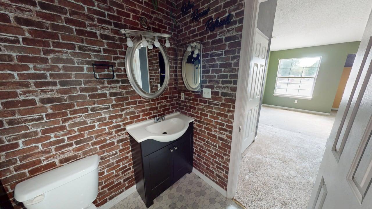 469 Lees Mill Dr photo