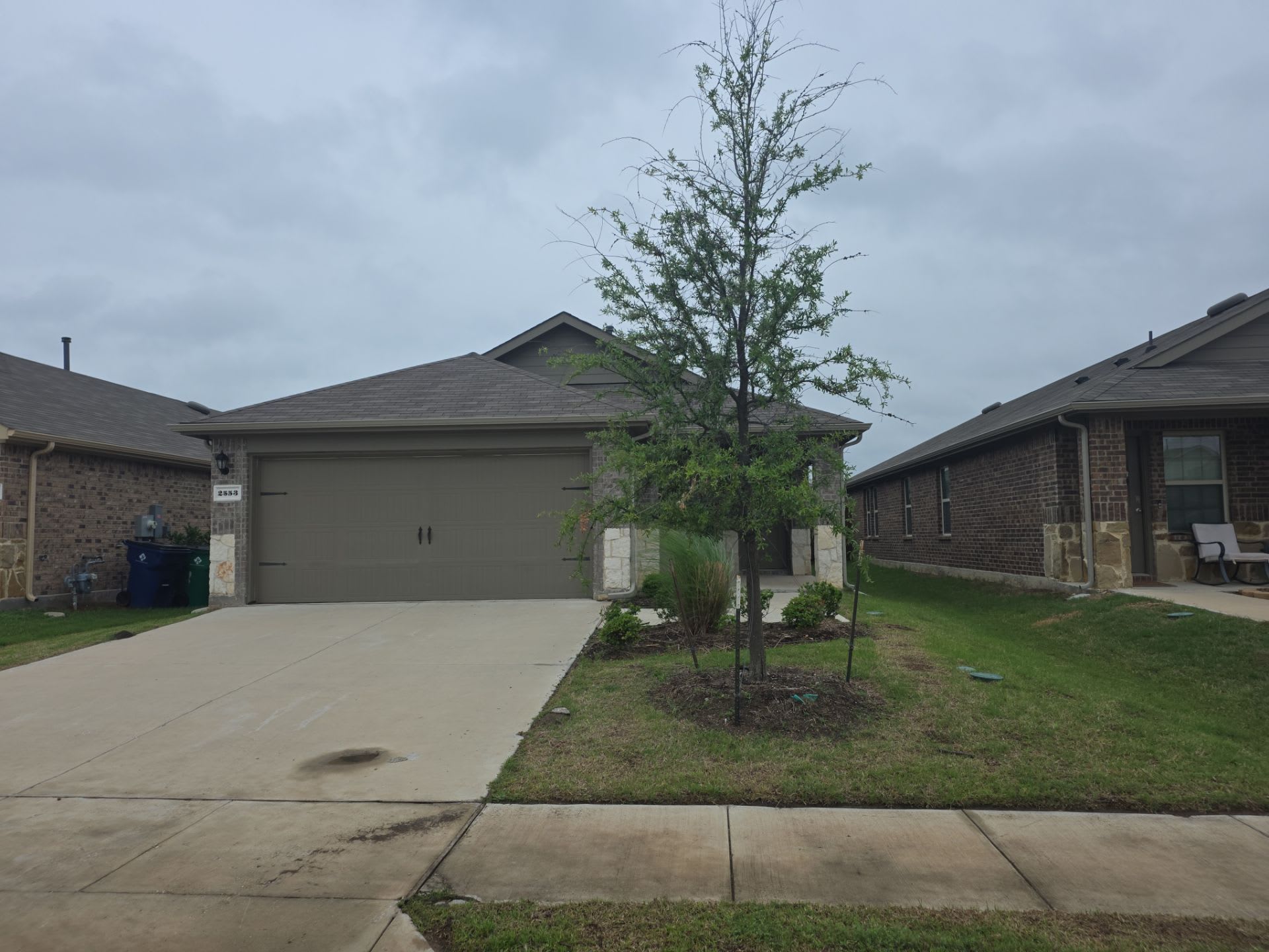 Single Family Home 3BR 2BA — 2553 Russell St, Crandall, TX
