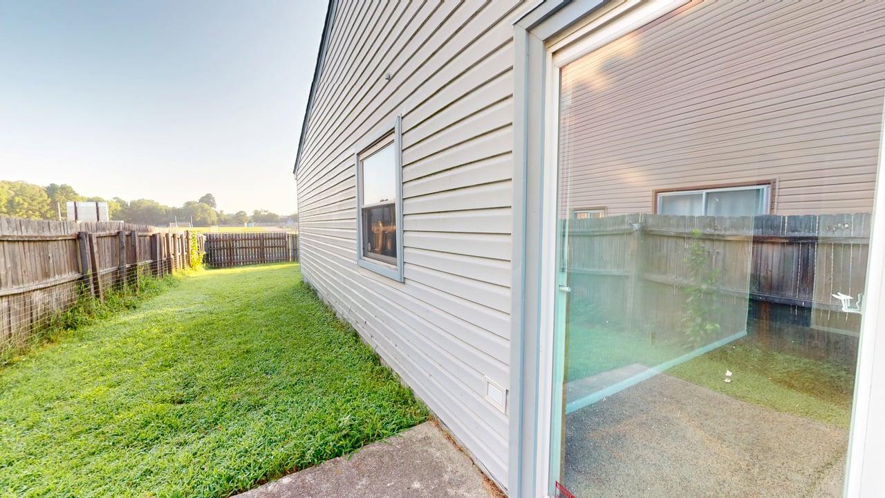 5722 Earnhardt St photo