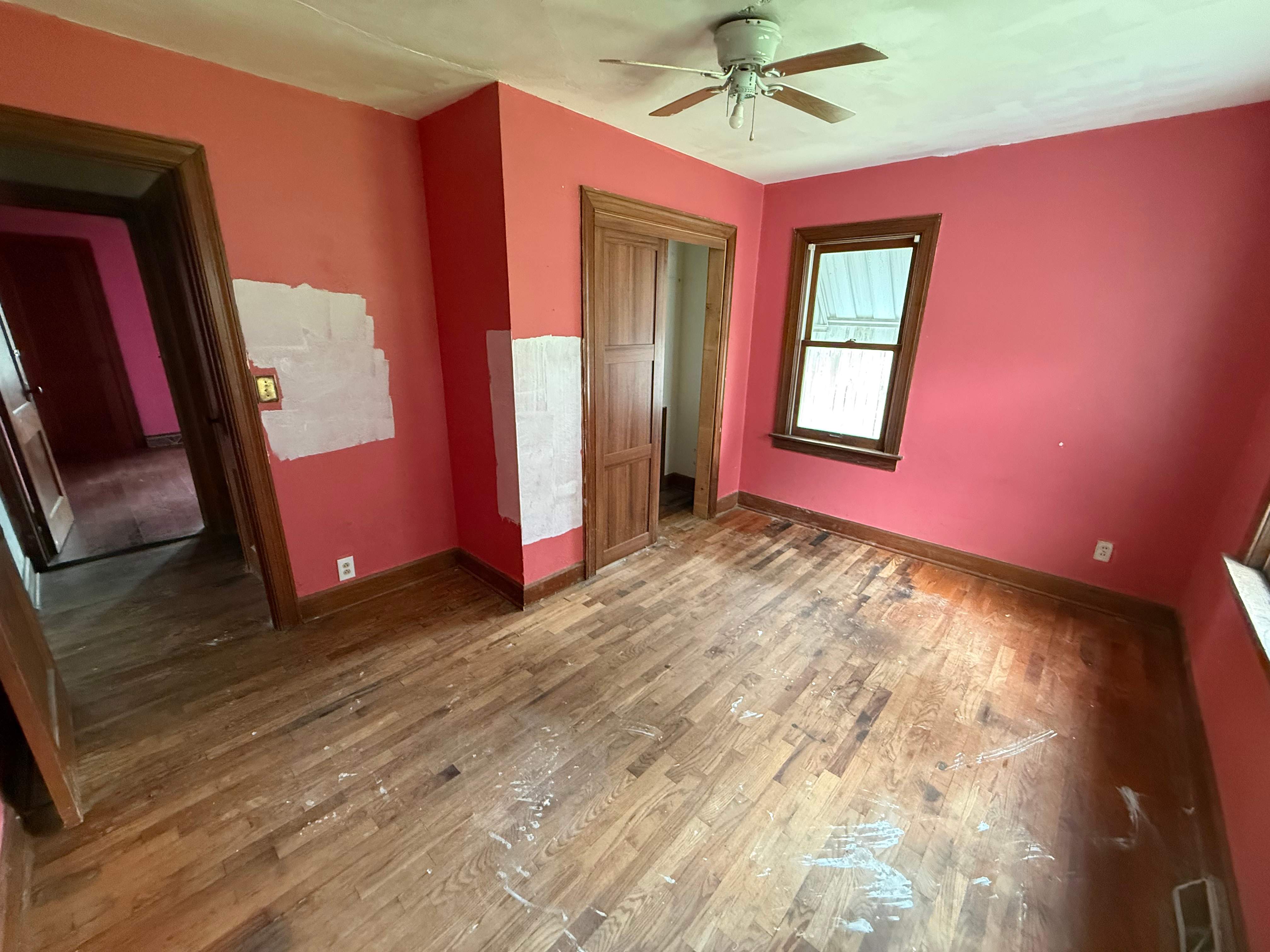 118 W Spring St photo