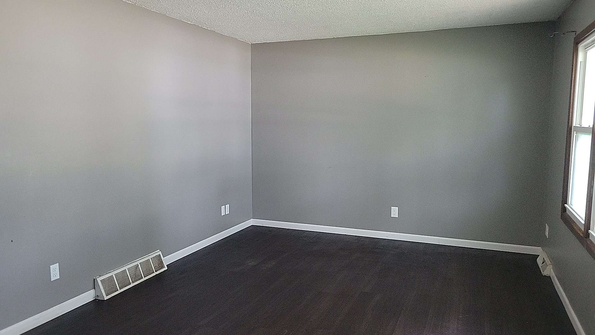 1427 Woods Ave photo