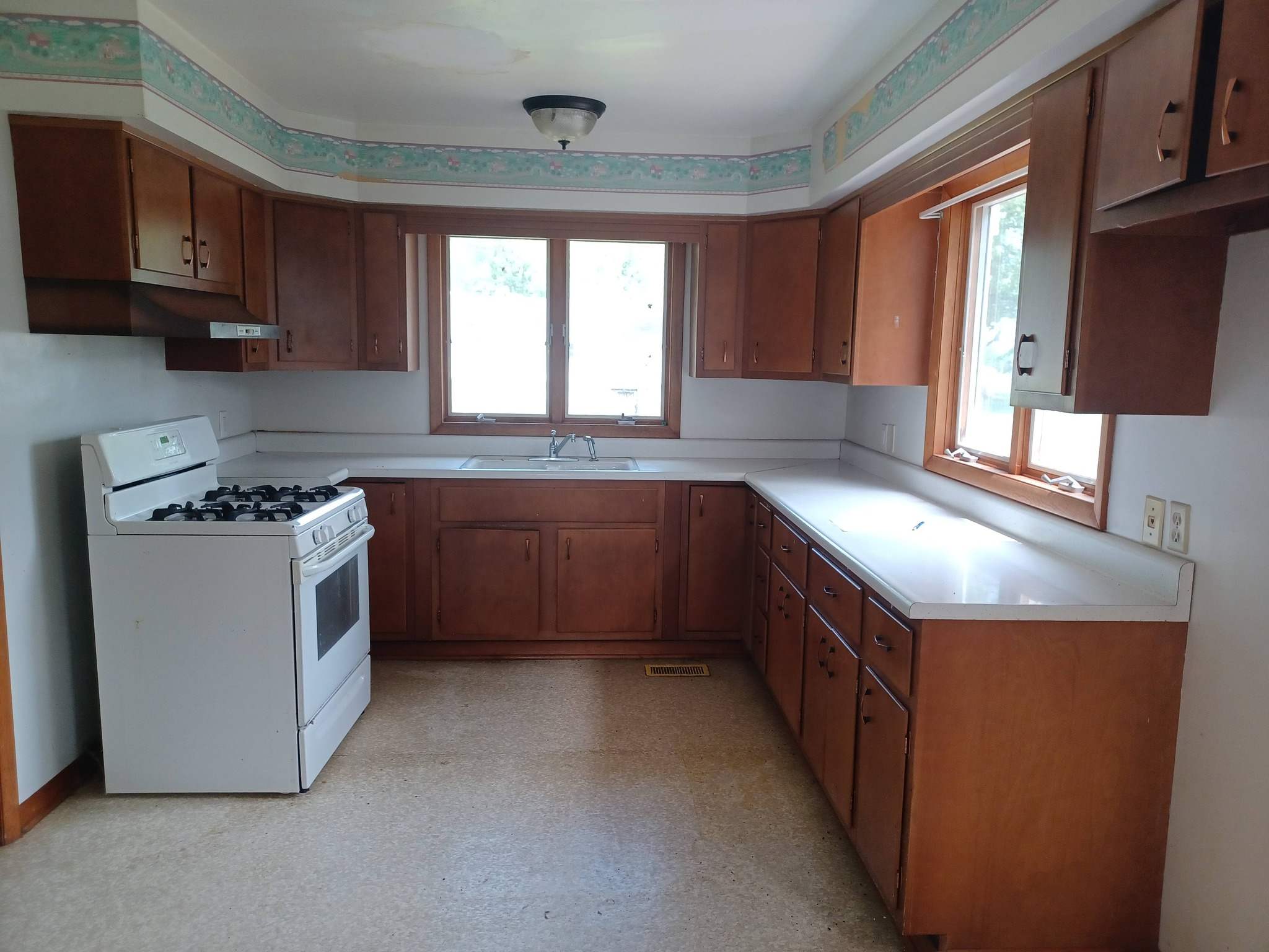 215 N 3rd St photo