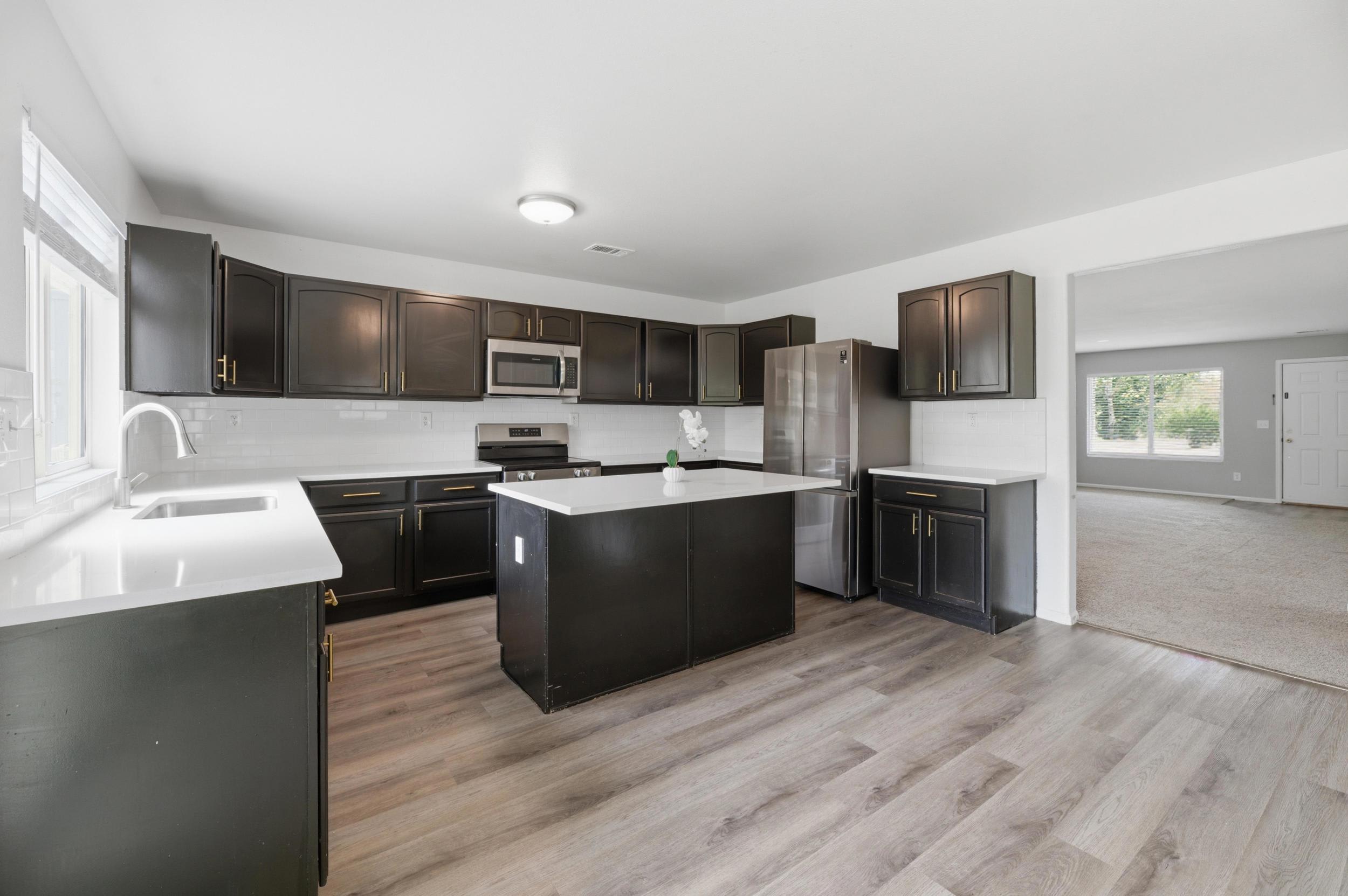 4839 Liverpool St photo