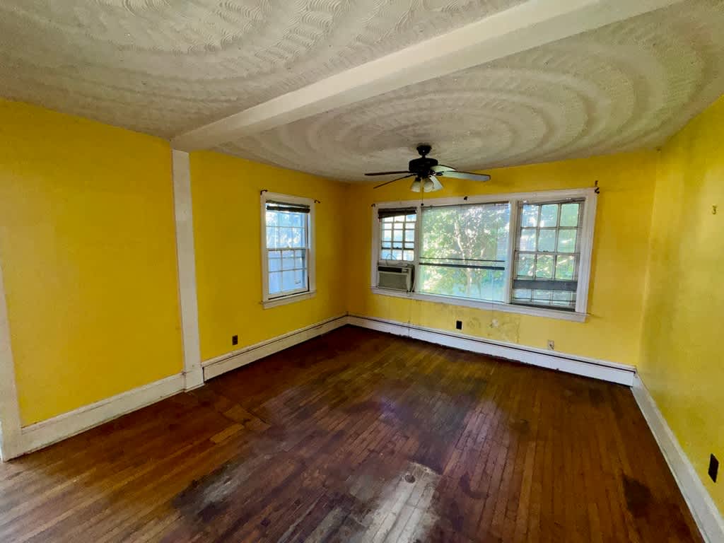 2910 Woodland Ave photo